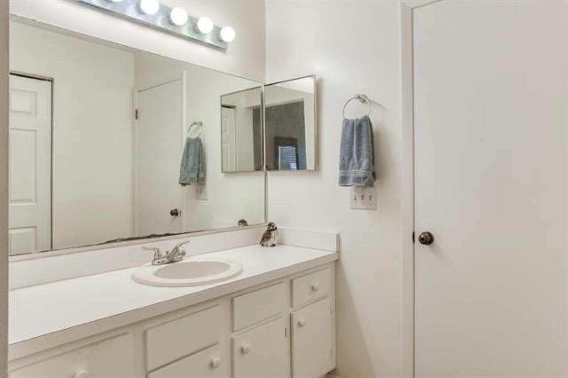 Image 18 of 32 For 31 Catalonia Ct