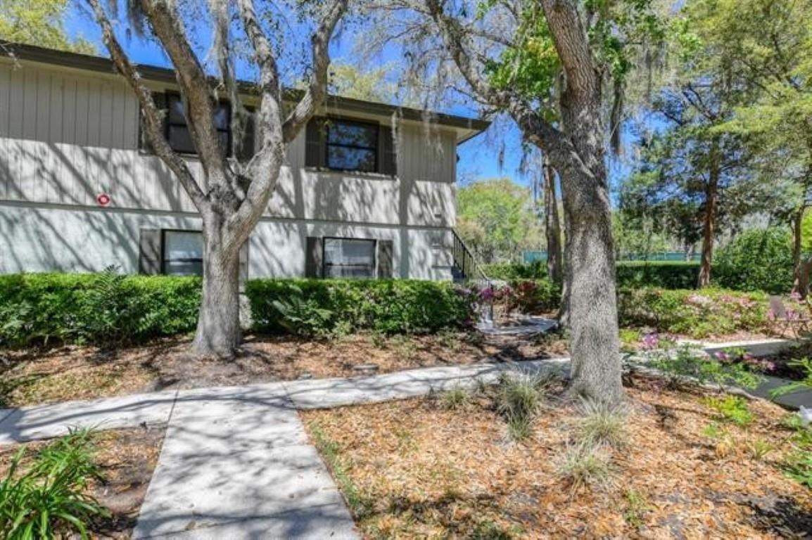 Image 3 of 32 For 31 Catalonia Ct