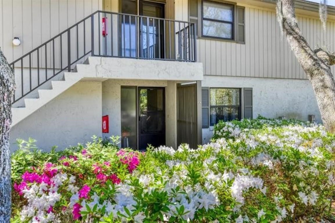 Image 4 of 32 For 31 Catalonia Ct