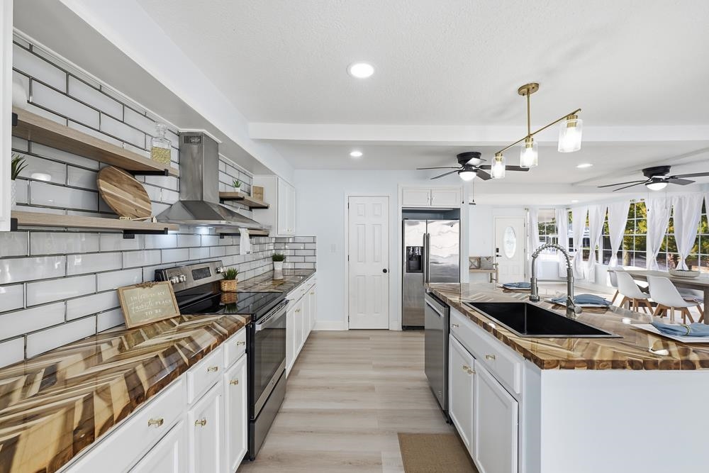 Image 14 of 42 For 680 46th St W