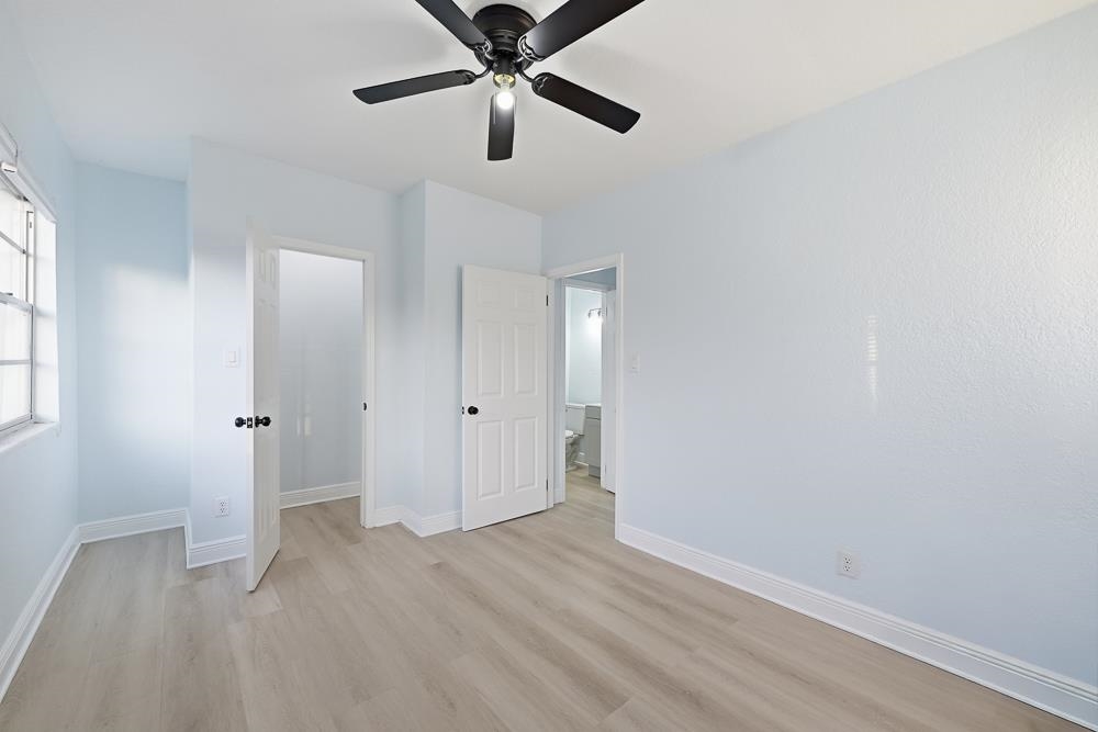 Image 22 of 42 For 680 46th St W