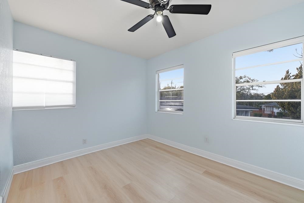 Image 35 of 42 For 680 46th St W