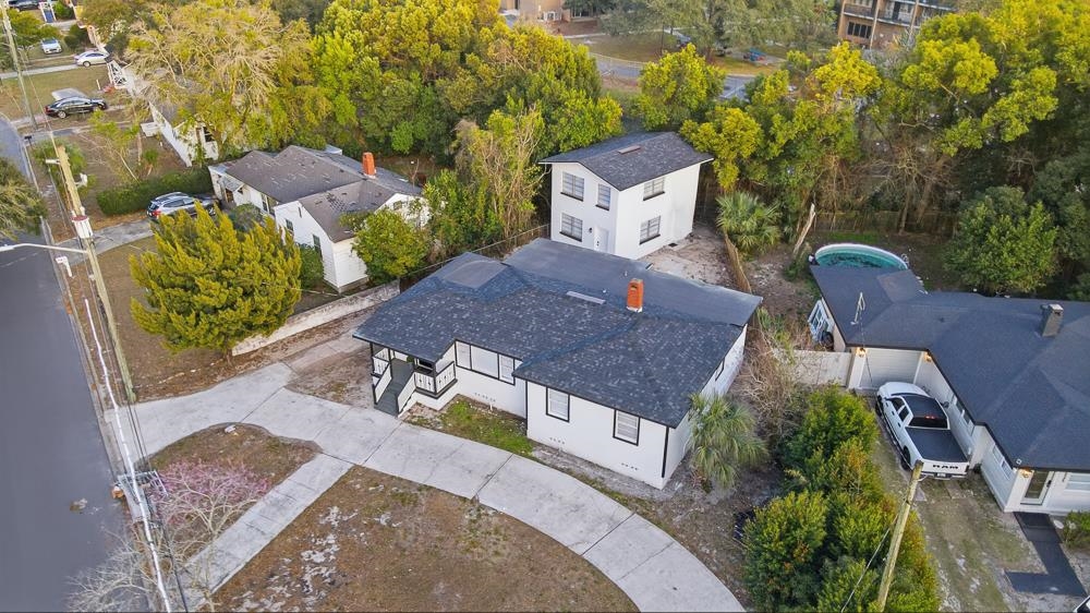 Image 6 of 42 For 680 46th St W