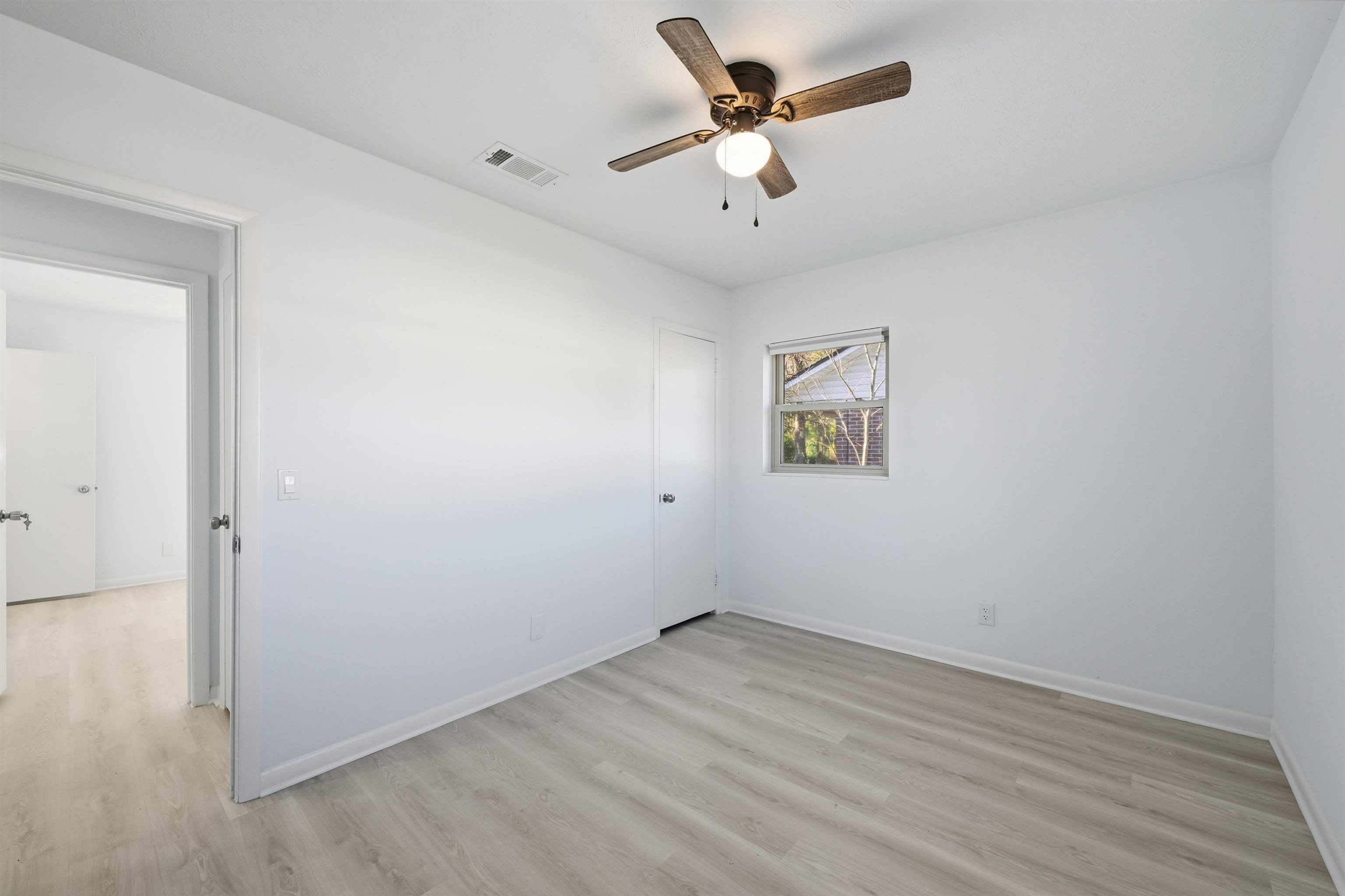 Image 24 of 36 For 8628 Blarney Stone Ct