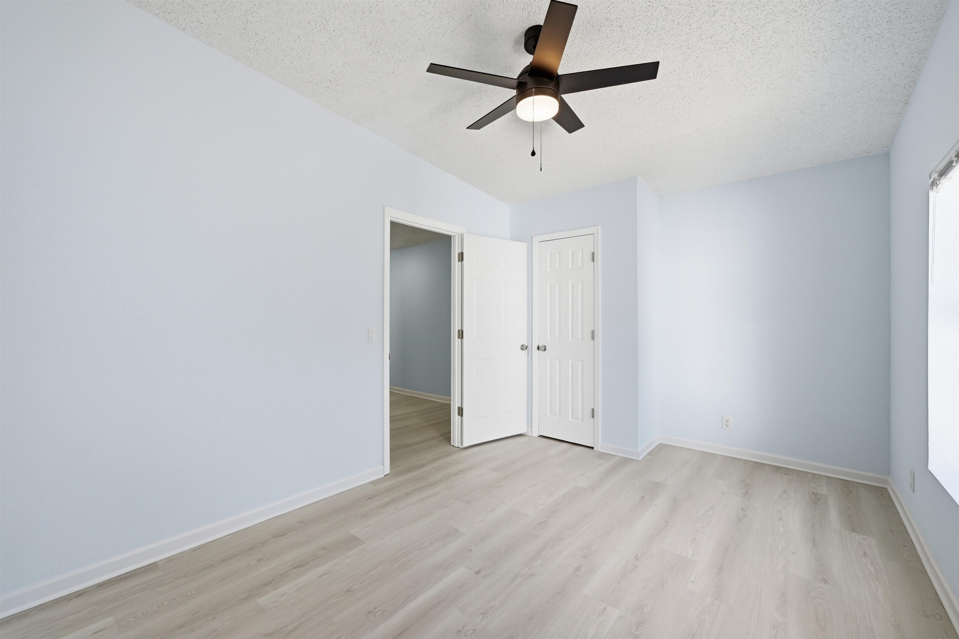 Image 26 of 36 For 8628 Blarney Stone Ct