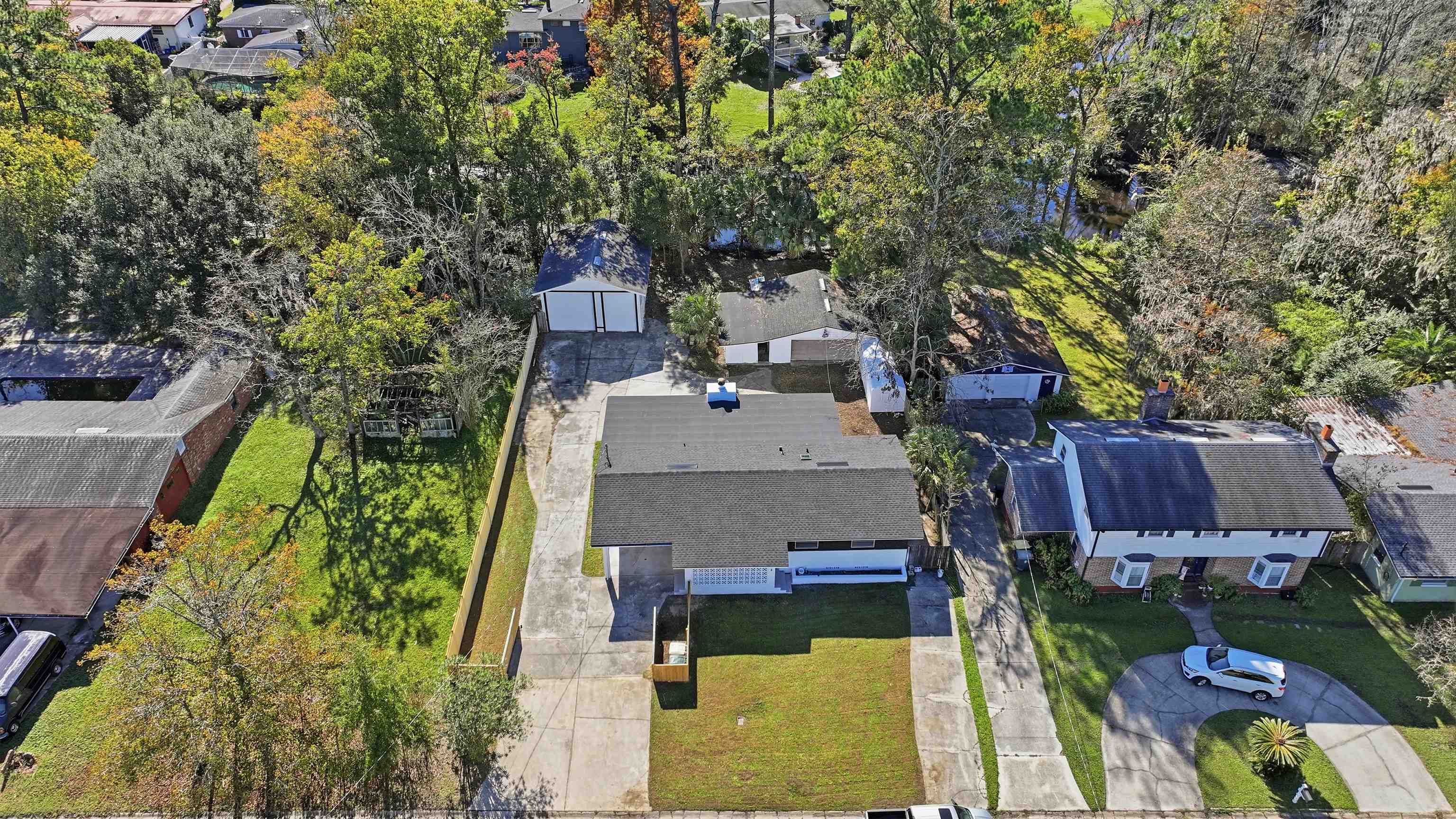 Image 32 of 36 For 8628 Blarney Stone Ct