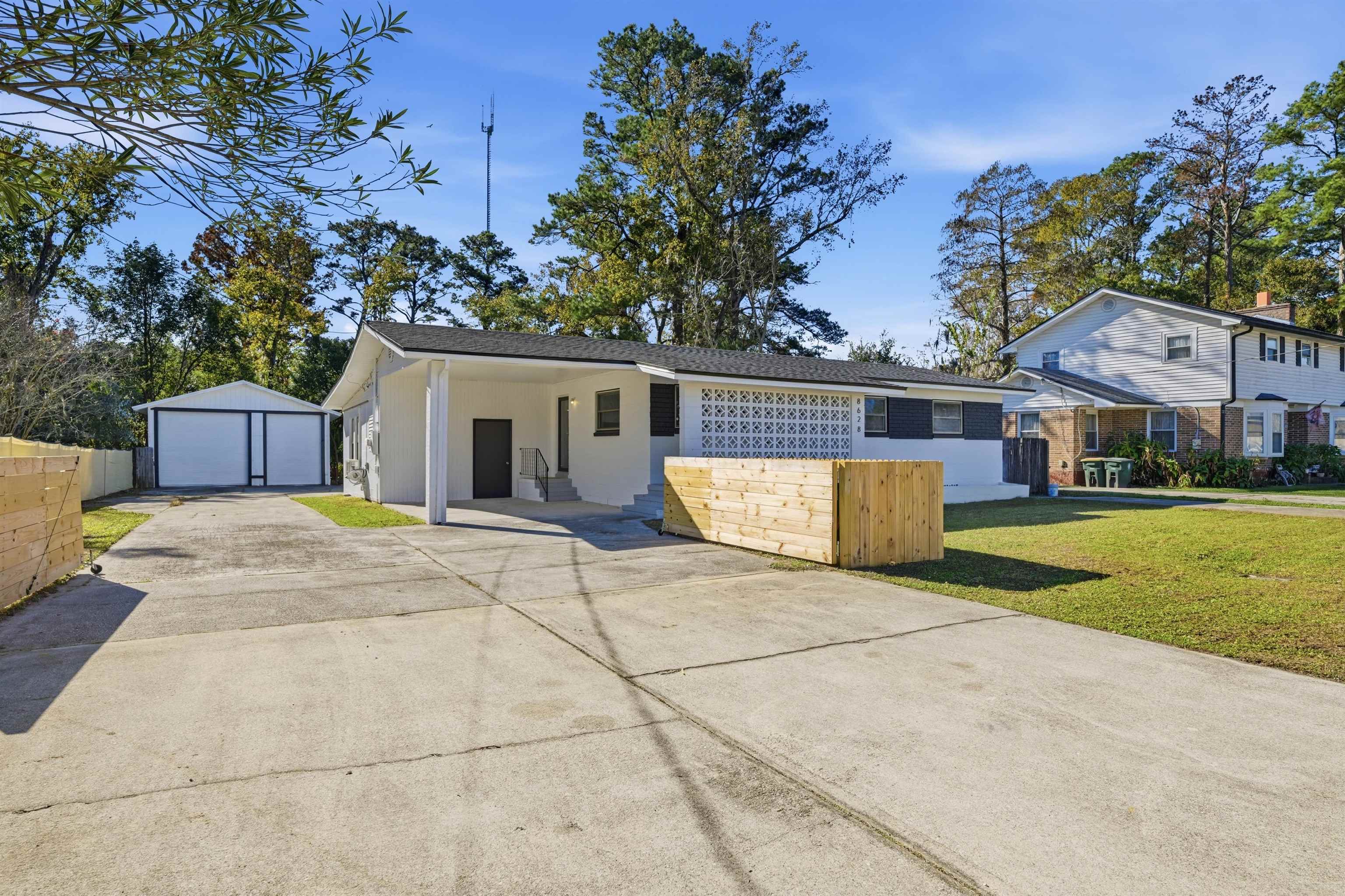 Image 5 of 36 For 8628 Blarney Stone Ct