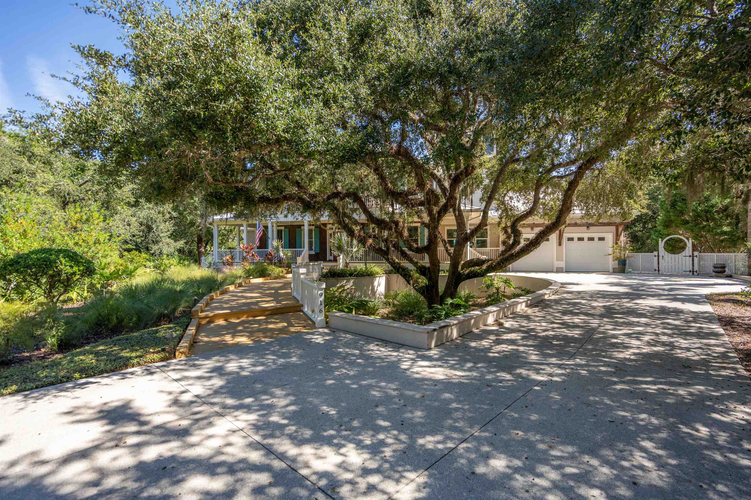 Image 11 of 89 For 916 Ocean Palm Way