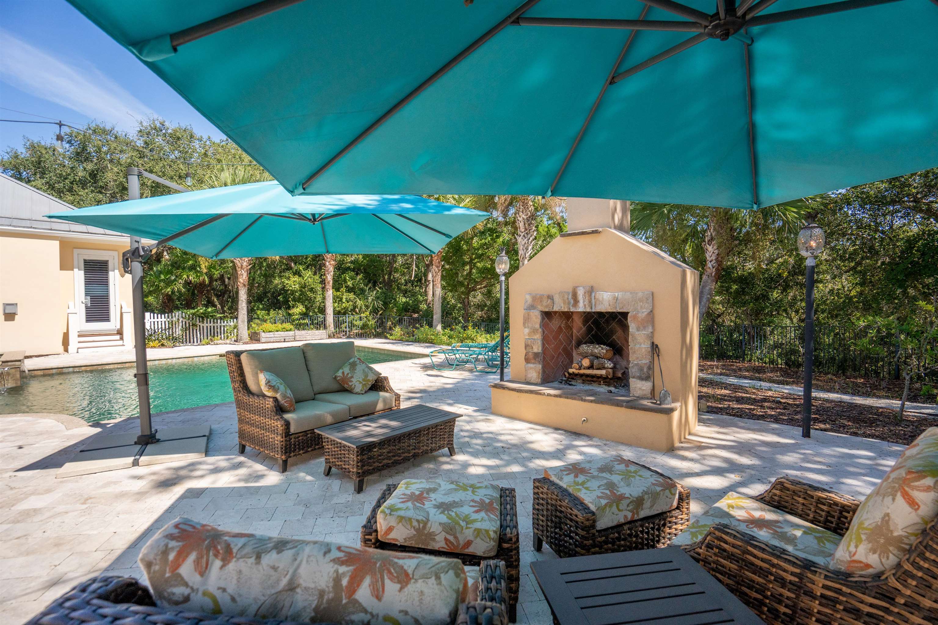 Image 16 of 89 For 916 Ocean Palm Way