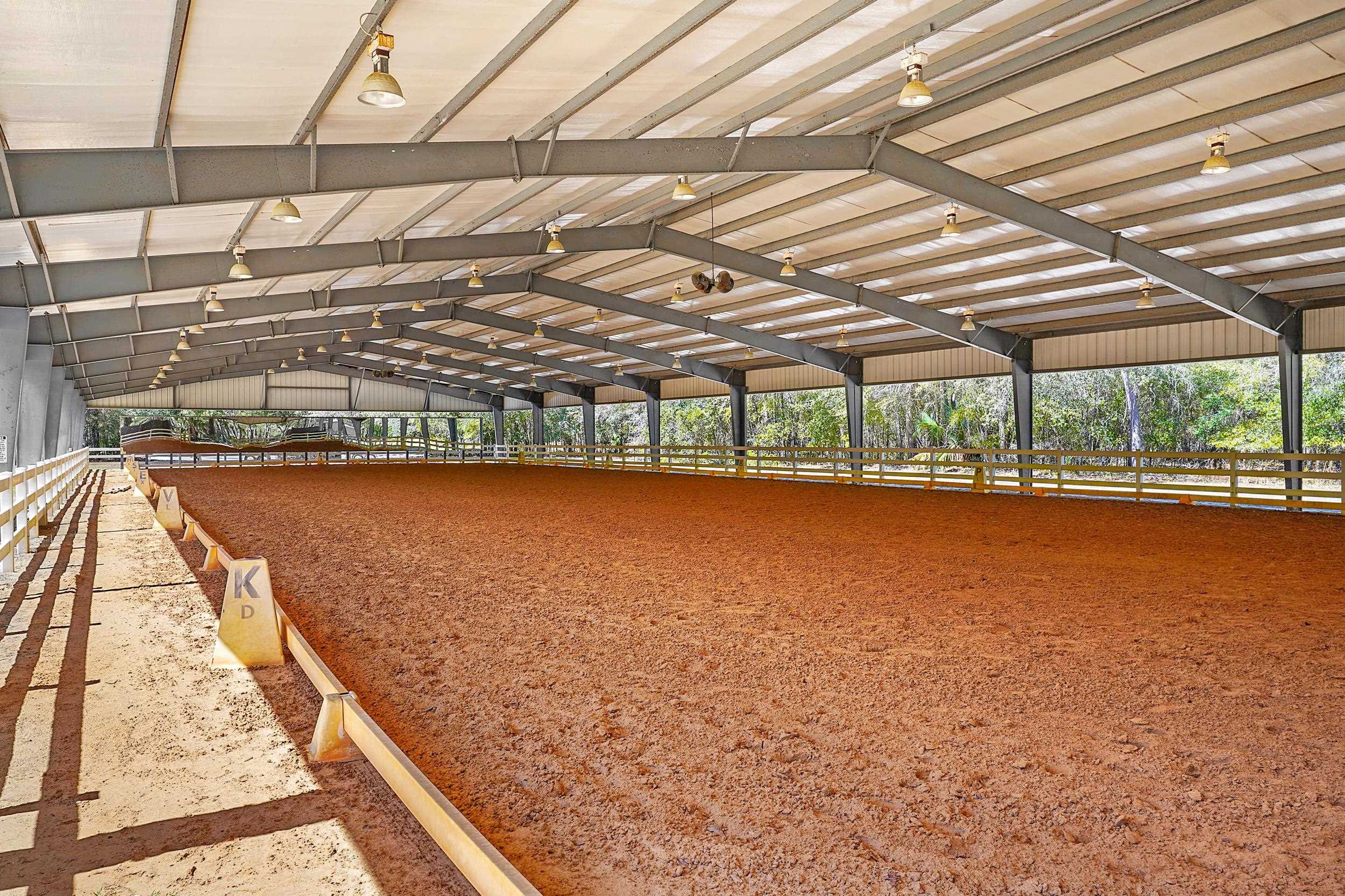 Image 28 of 32 For 130 & 131 Dancing Horse Dr