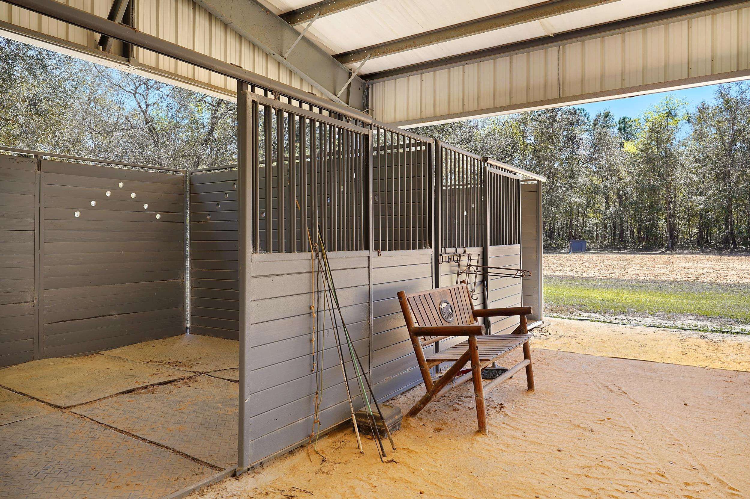 Image 29 of 32 For 130 & 131 Dancing Horse Dr