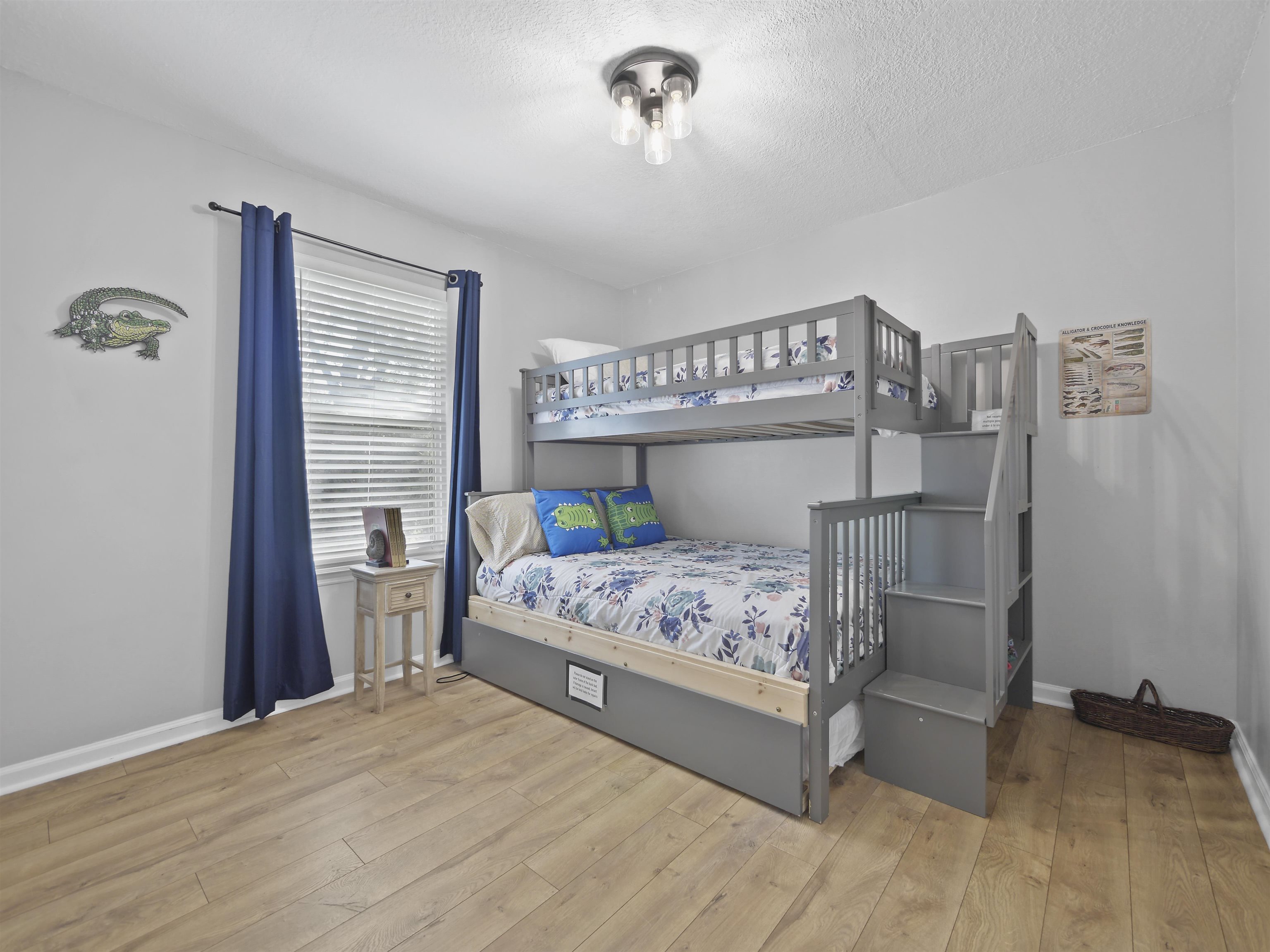 Image 19 of 32 For 241 Tropic Way