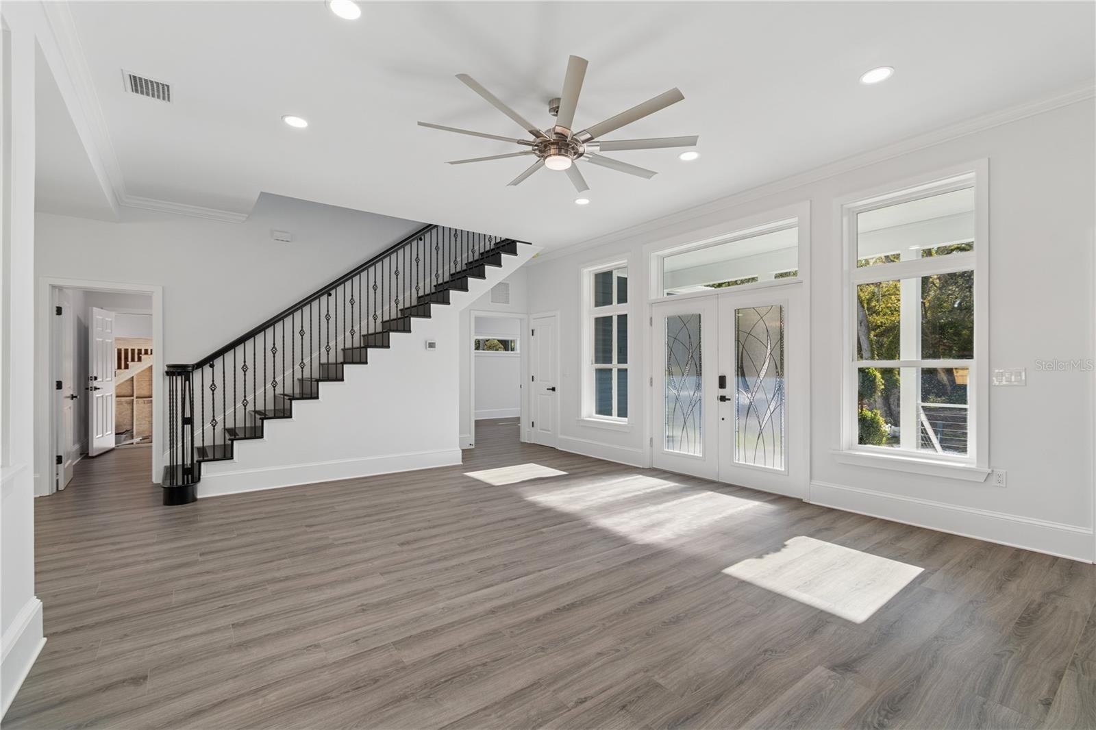 Image 15 of 55 For 117 Hernandez Ave