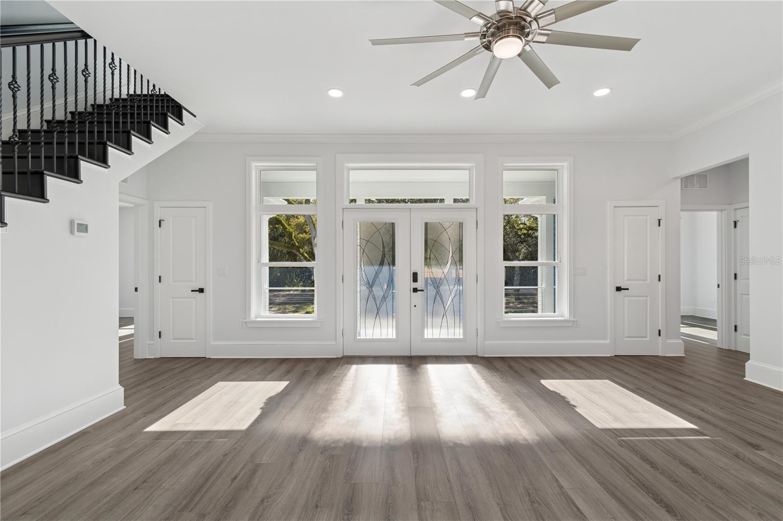 Image 20 of 55 For 117 Hernandez Ave