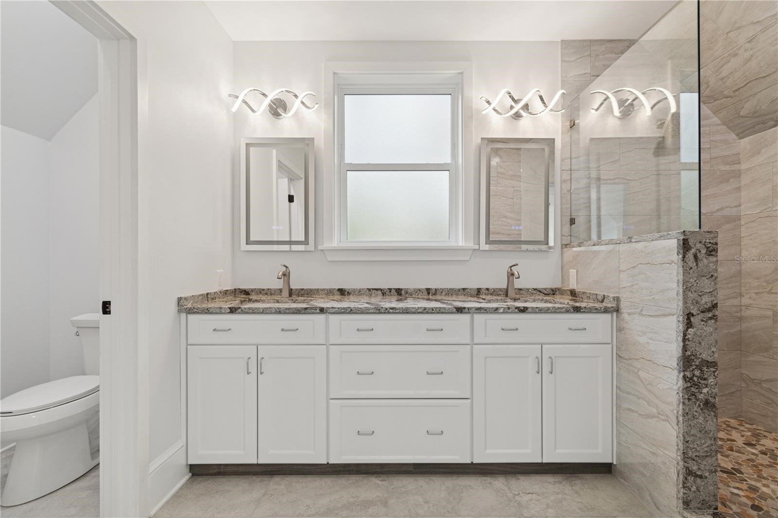 Image 41 of 55 For 117 Hernandez Ave