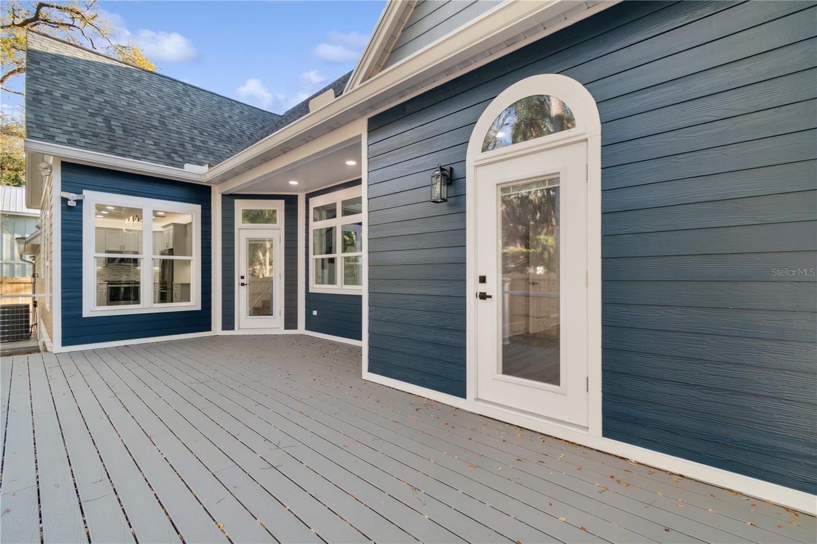 Image 6 of 55 For 117 Hernandez Ave