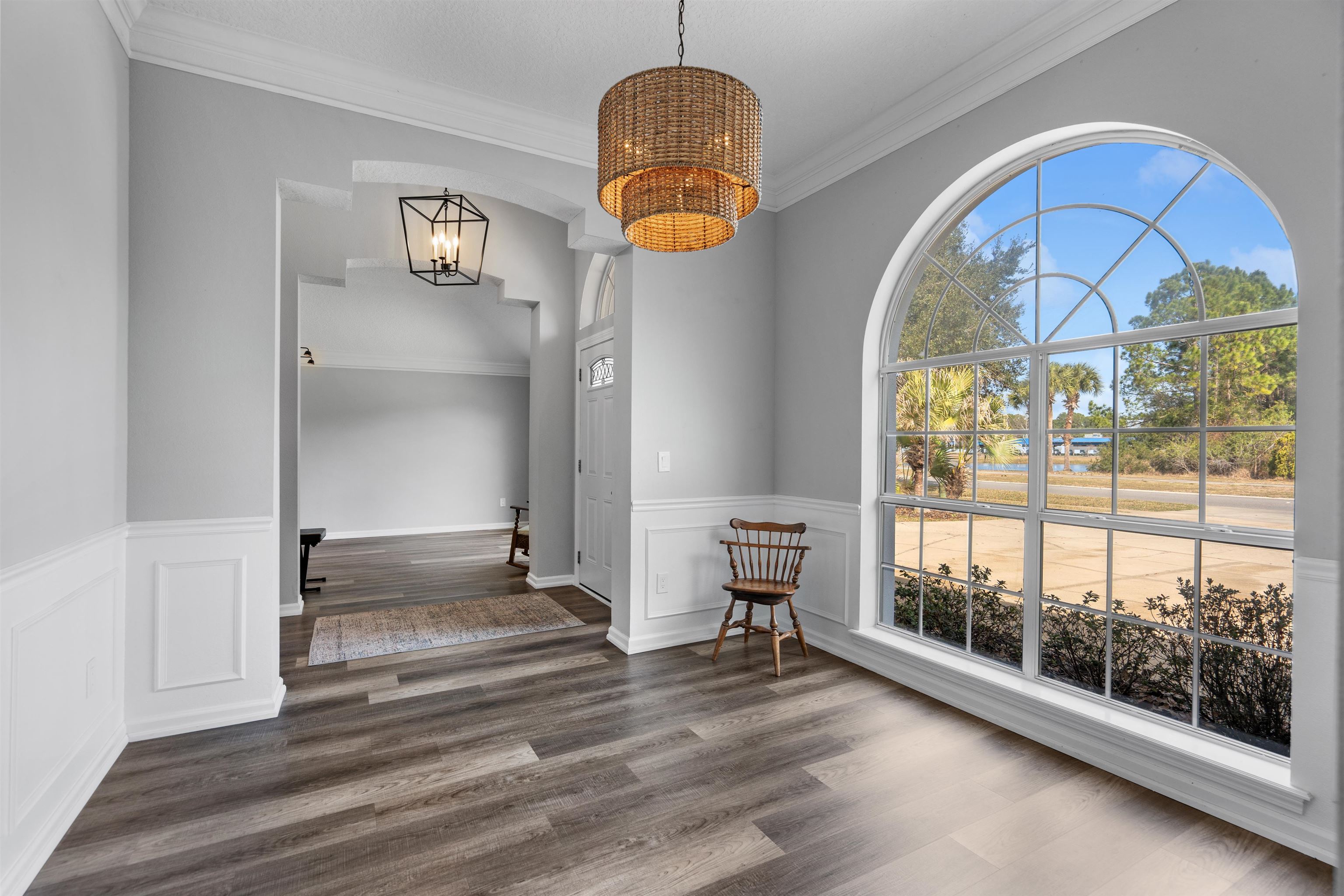 Image 10 of 63 For 221 Cacique Drive