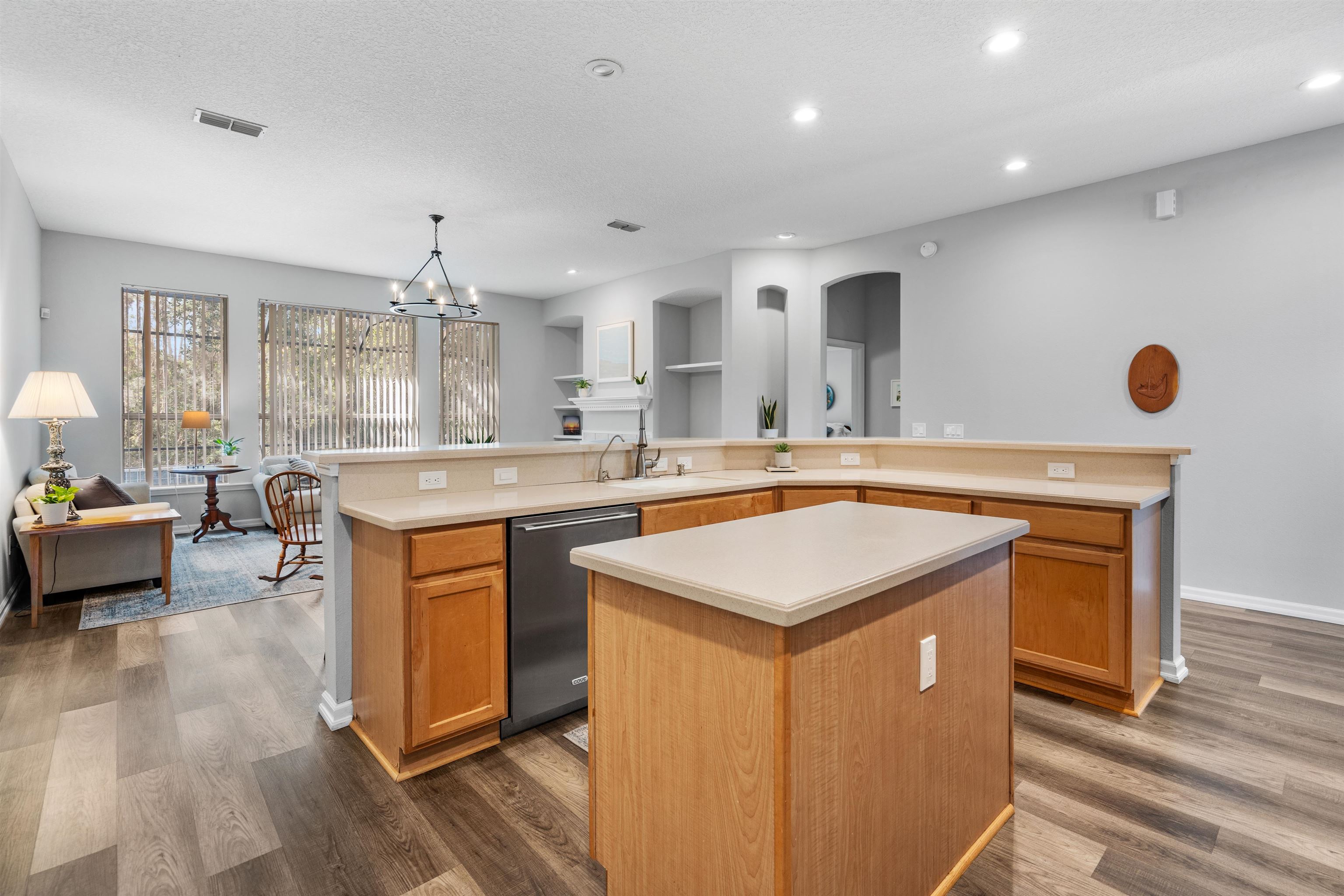 Image 13 of 63 For 221 Cacique Drive