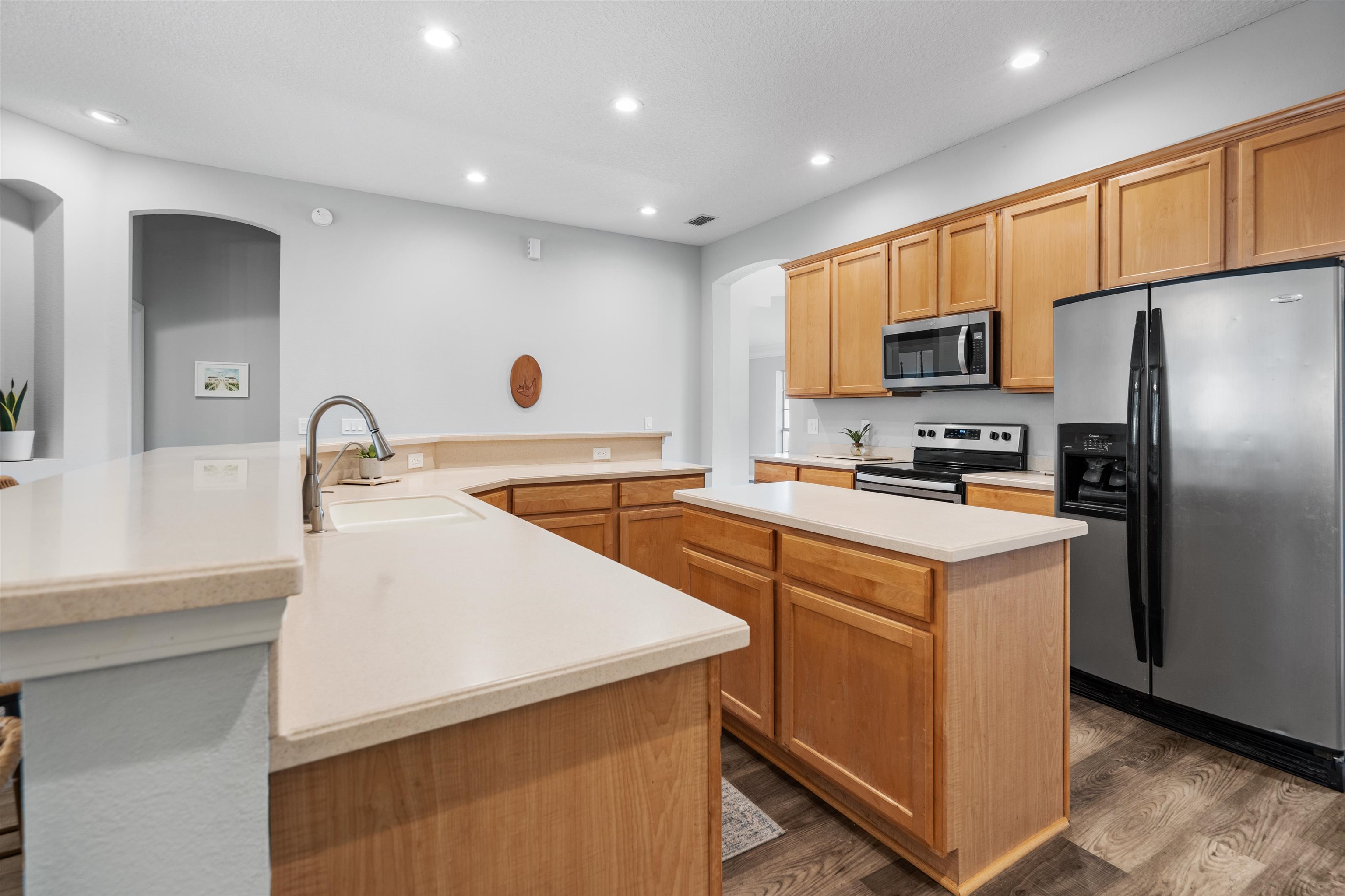 Image 16 of 63 For 221 Cacique Drive