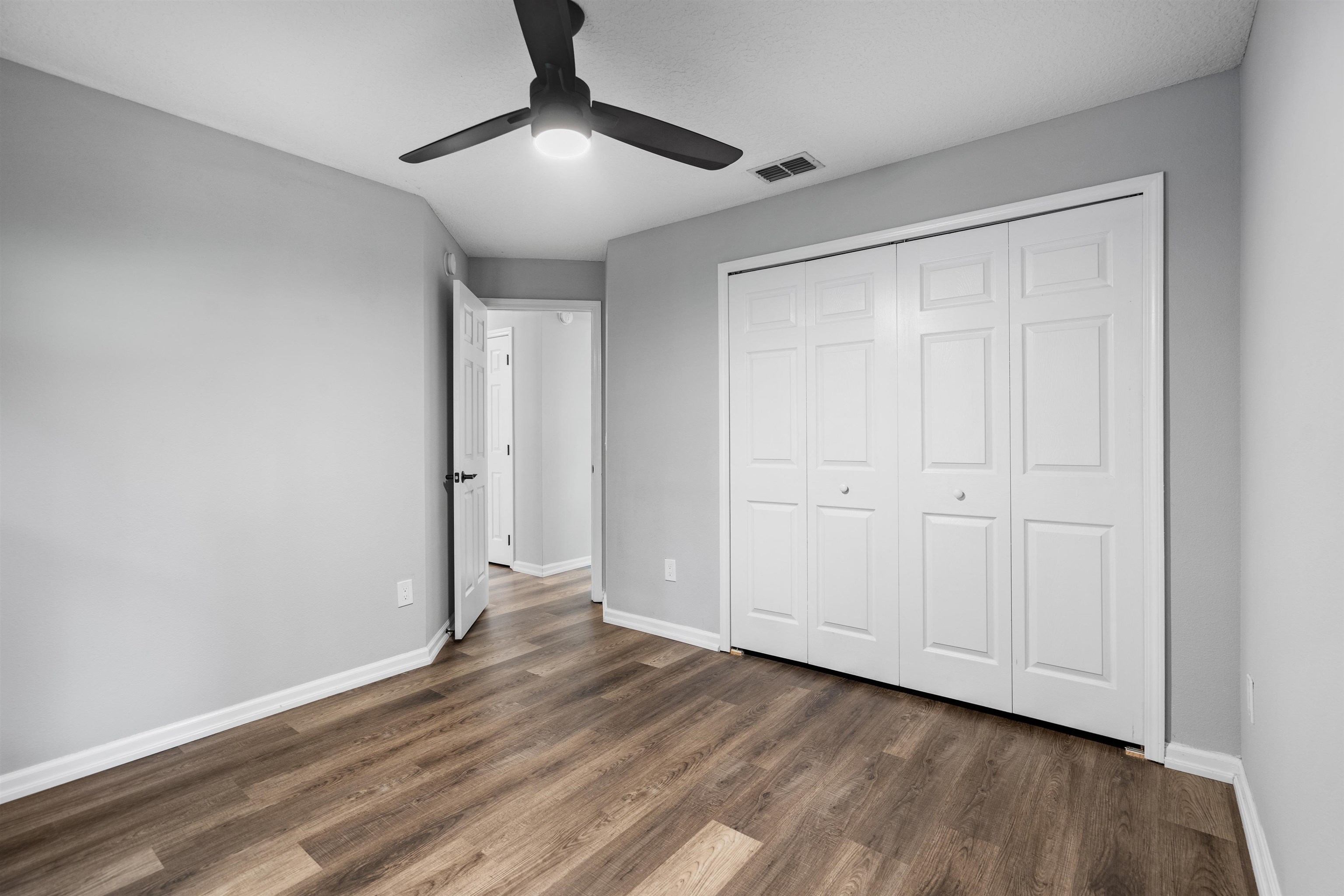 Image 36 of 63 For 221 Cacique Drive