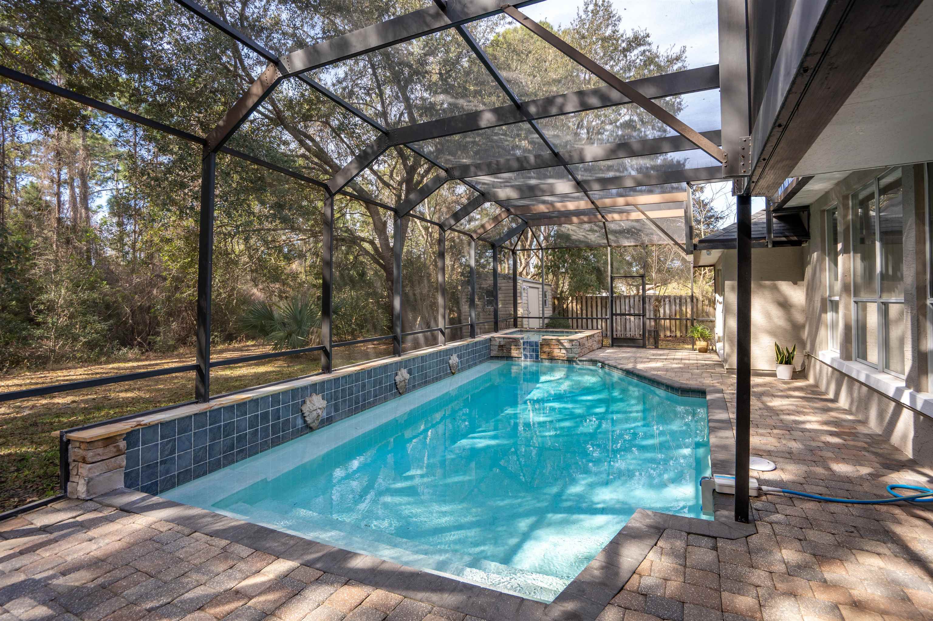 Image 4 of 63 For 221 Cacique Drive