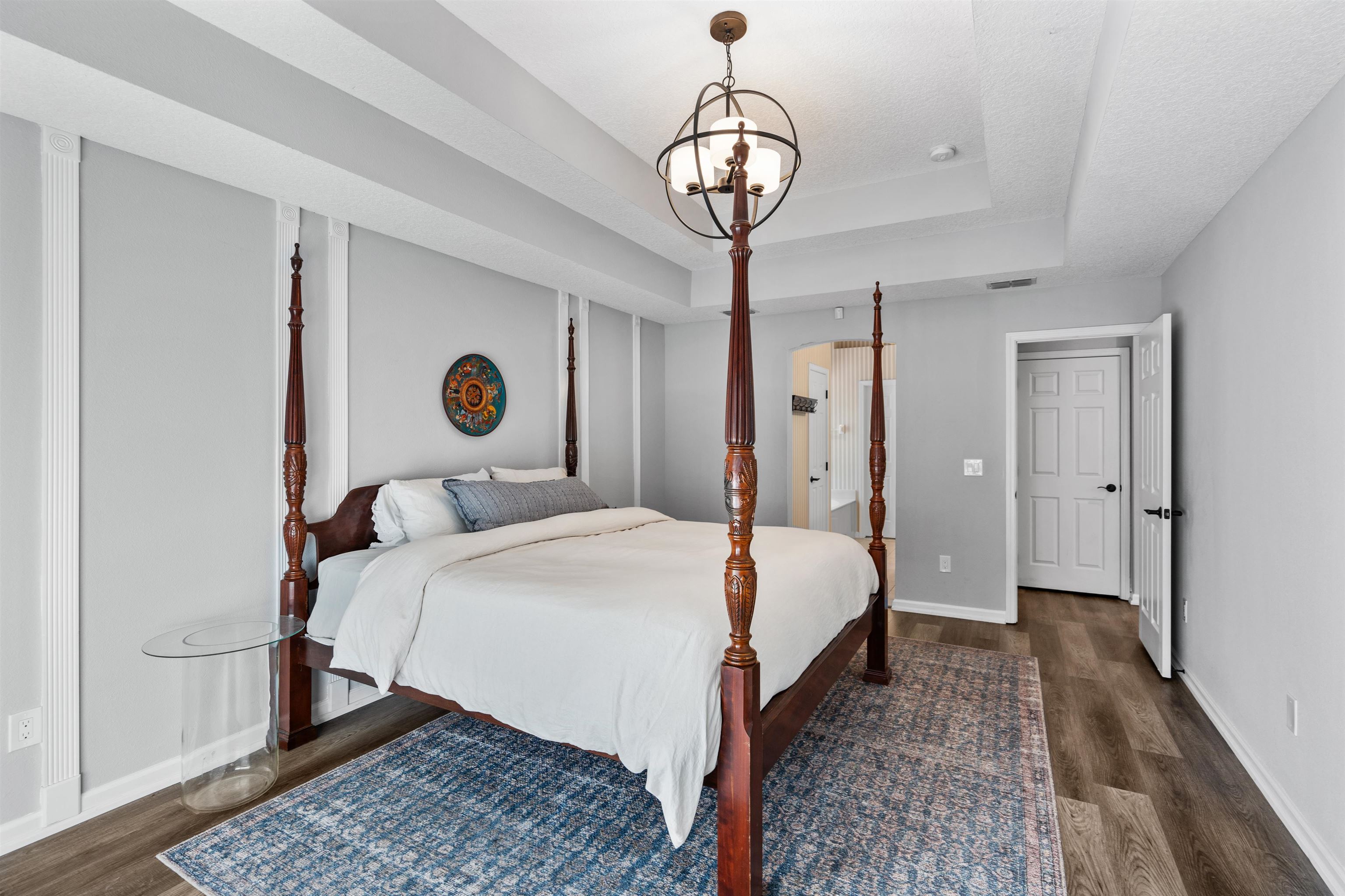 Image 42 of 63 For 221 Cacique Drive