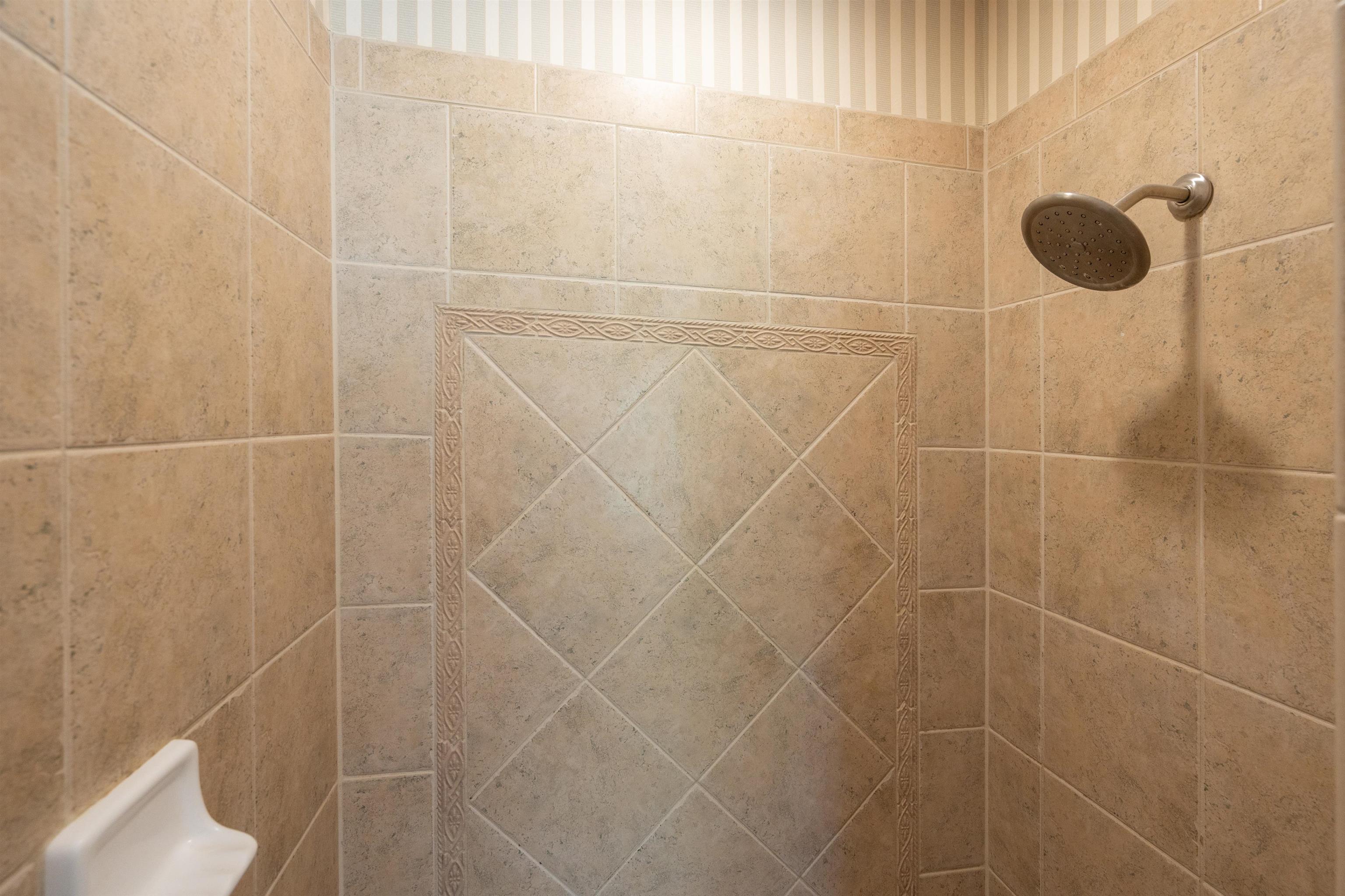 Image 46 of 63 For 221 Cacique Drive