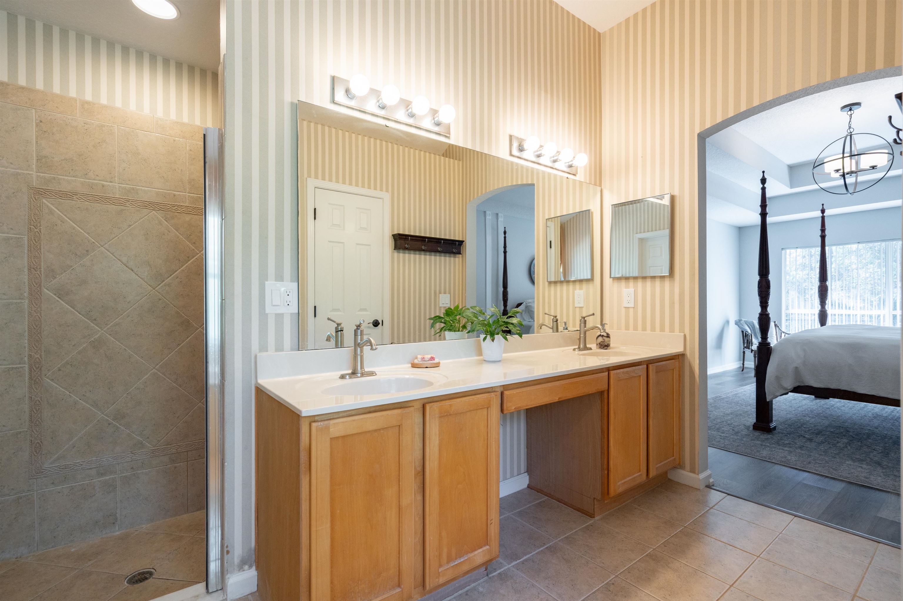 Image 47 of 63 For 221 Cacique Drive