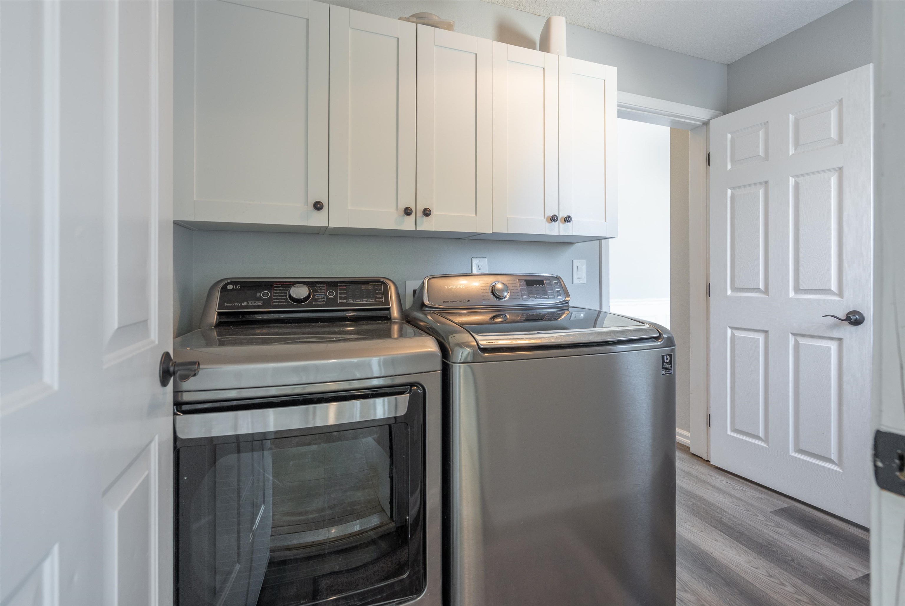 Image 51 of 63 For 221 Cacique Drive