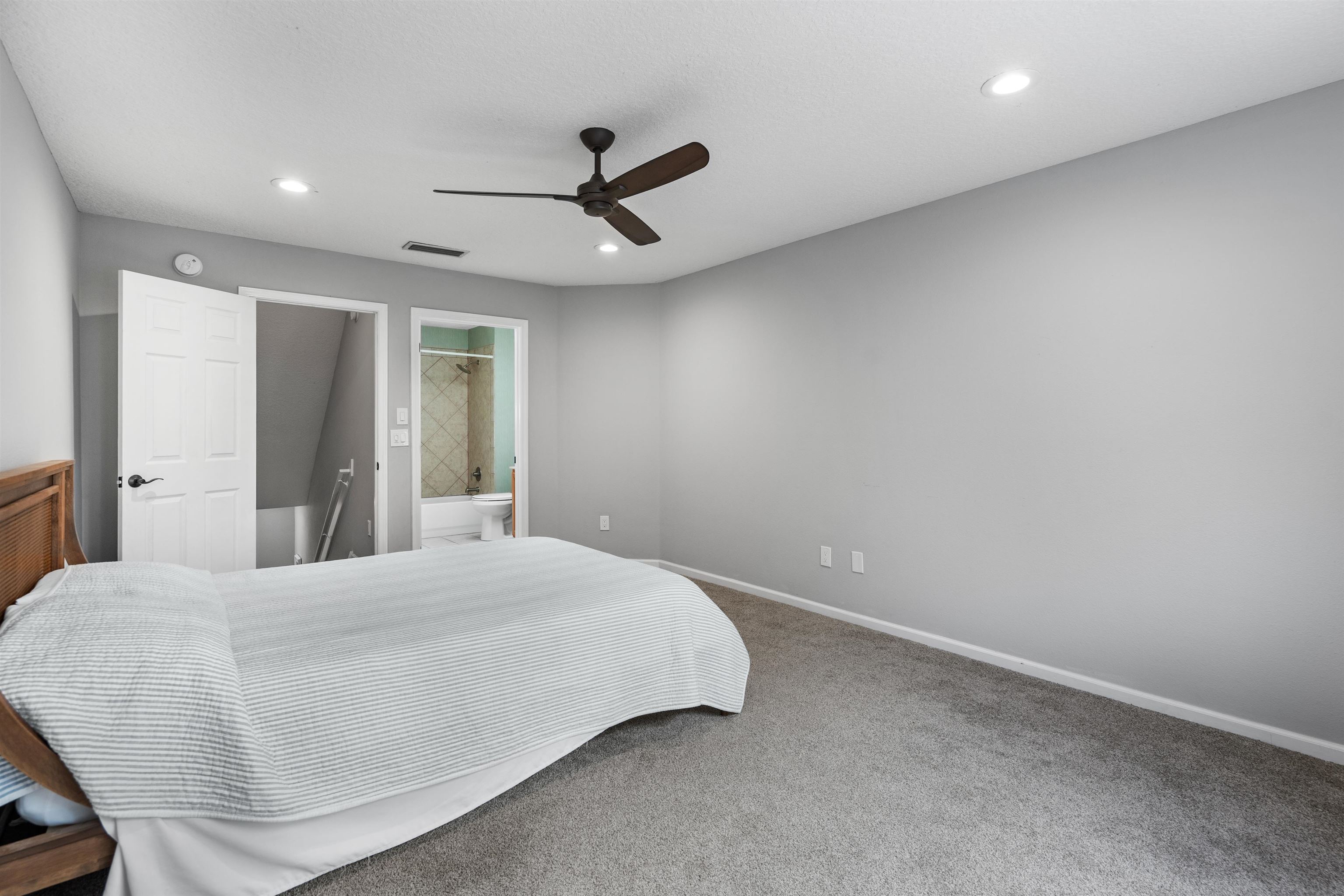 Image 55 of 63 For 221 Cacique Drive