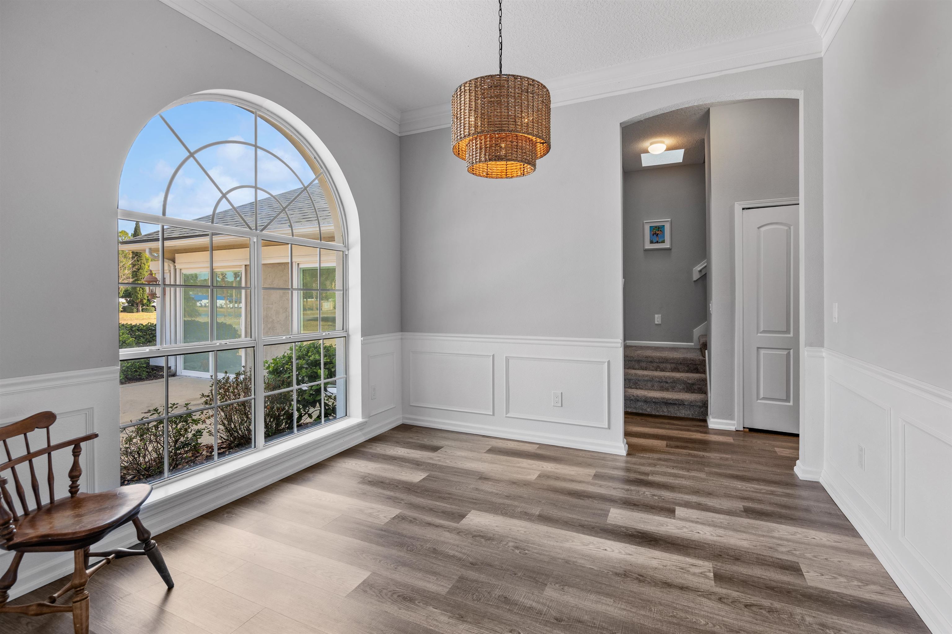 Image 9 of 63 For 221 Cacique Drive