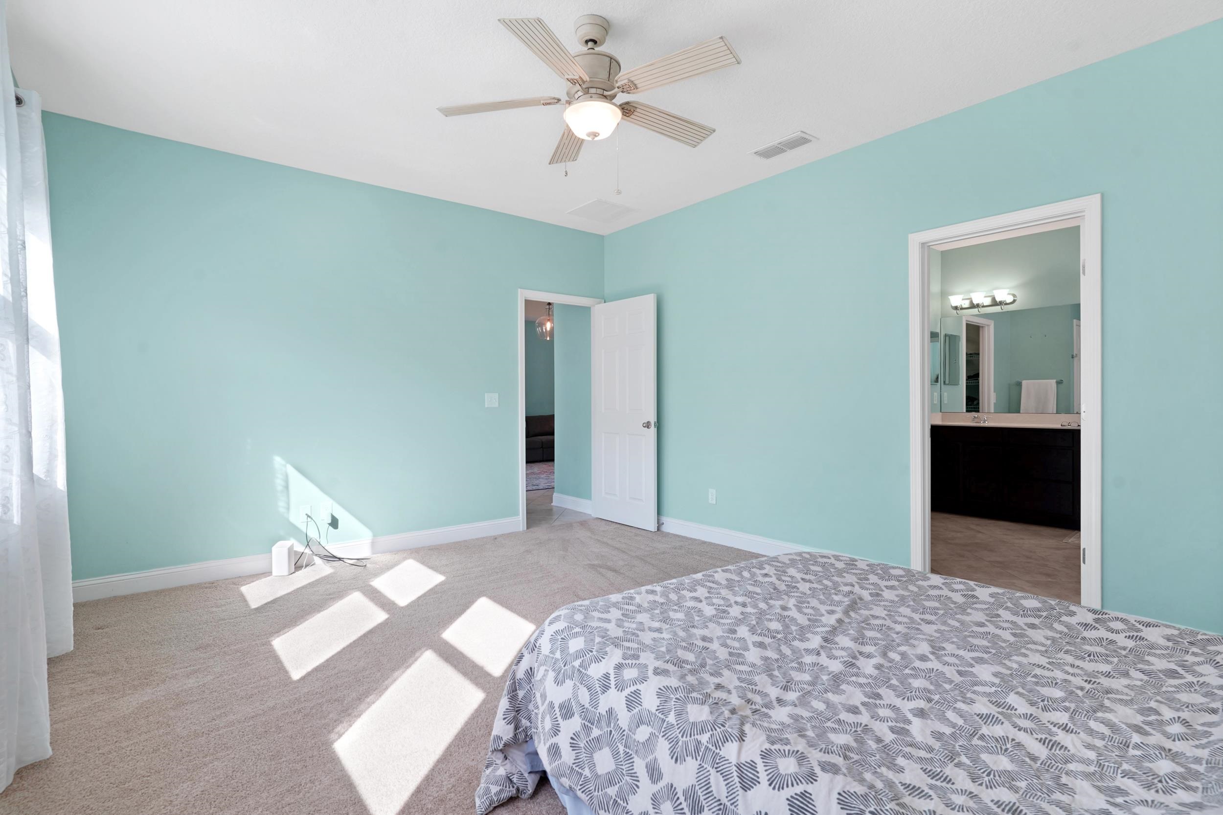 Image 18 of 43 For 104 Diamond Lake Drive