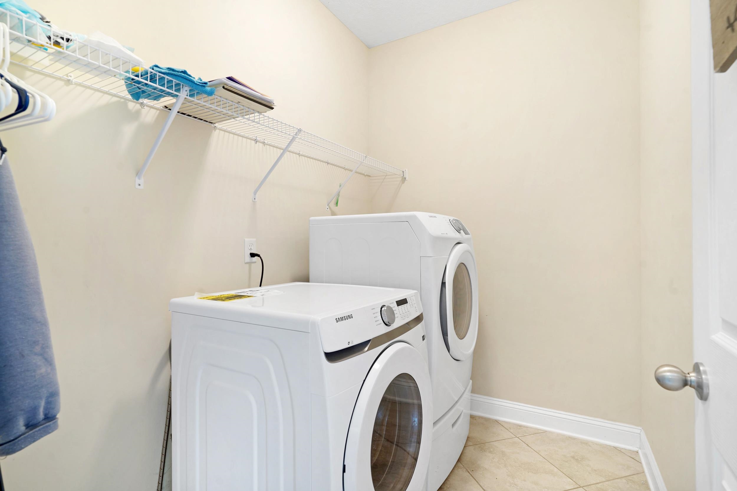 Image 28 of 43 For 104 Diamond Lake Drive