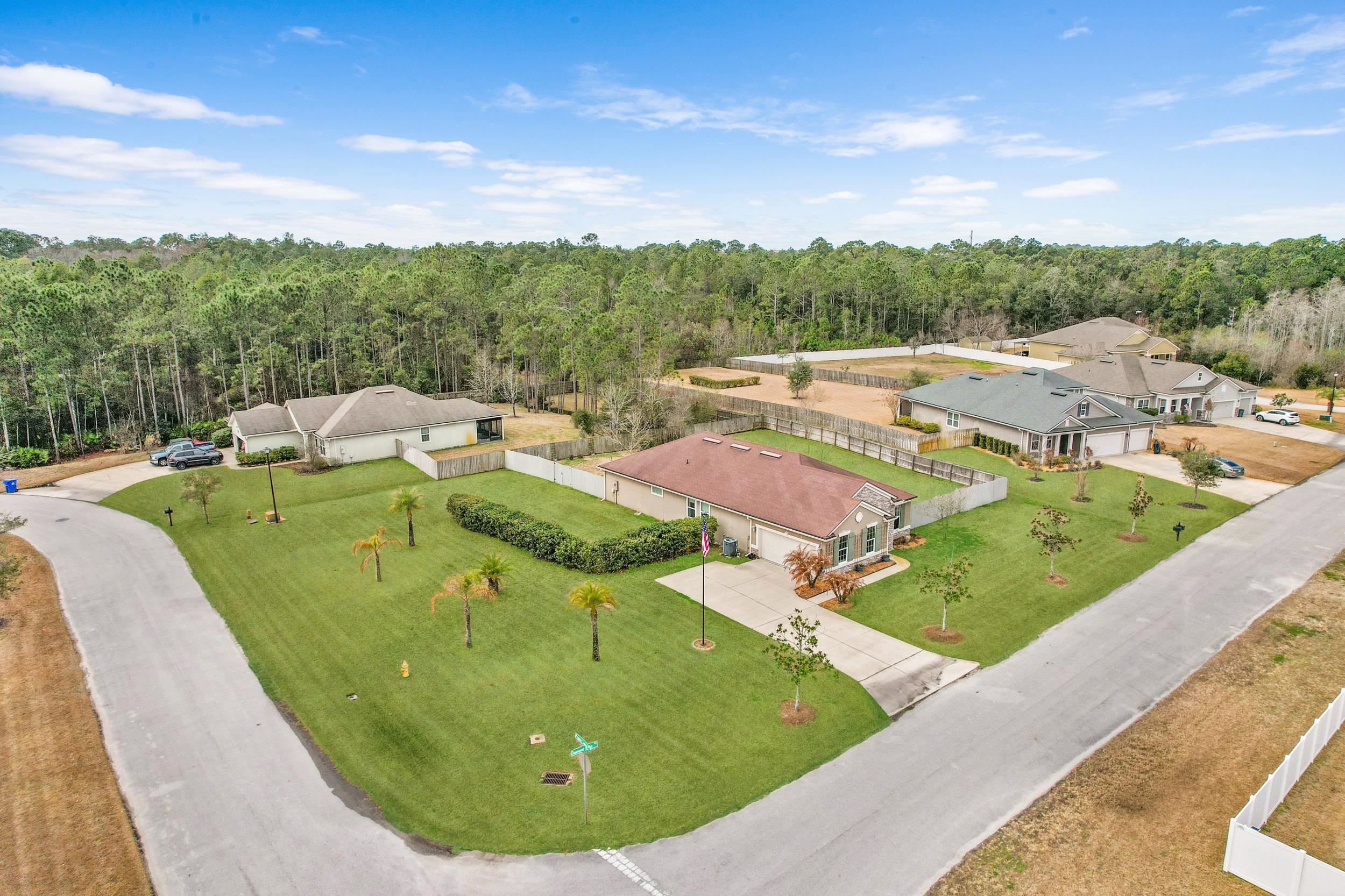 Image 3 of 43 For 104 Diamond Lake Drive