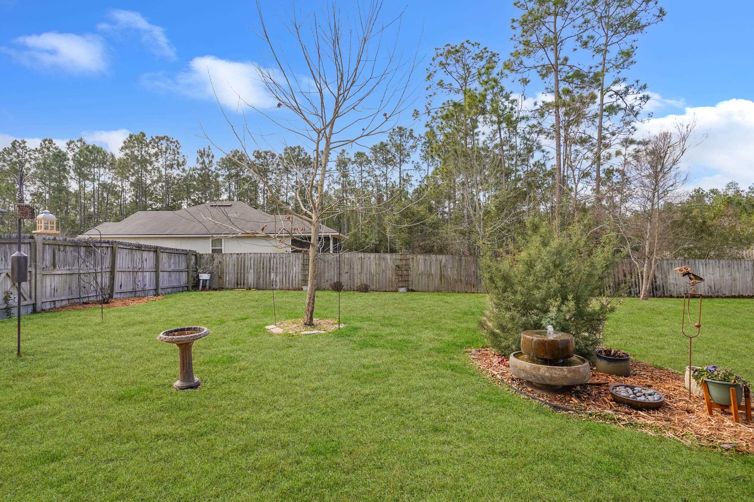 Image 32 of 43 For 104 Diamond Lake Drive