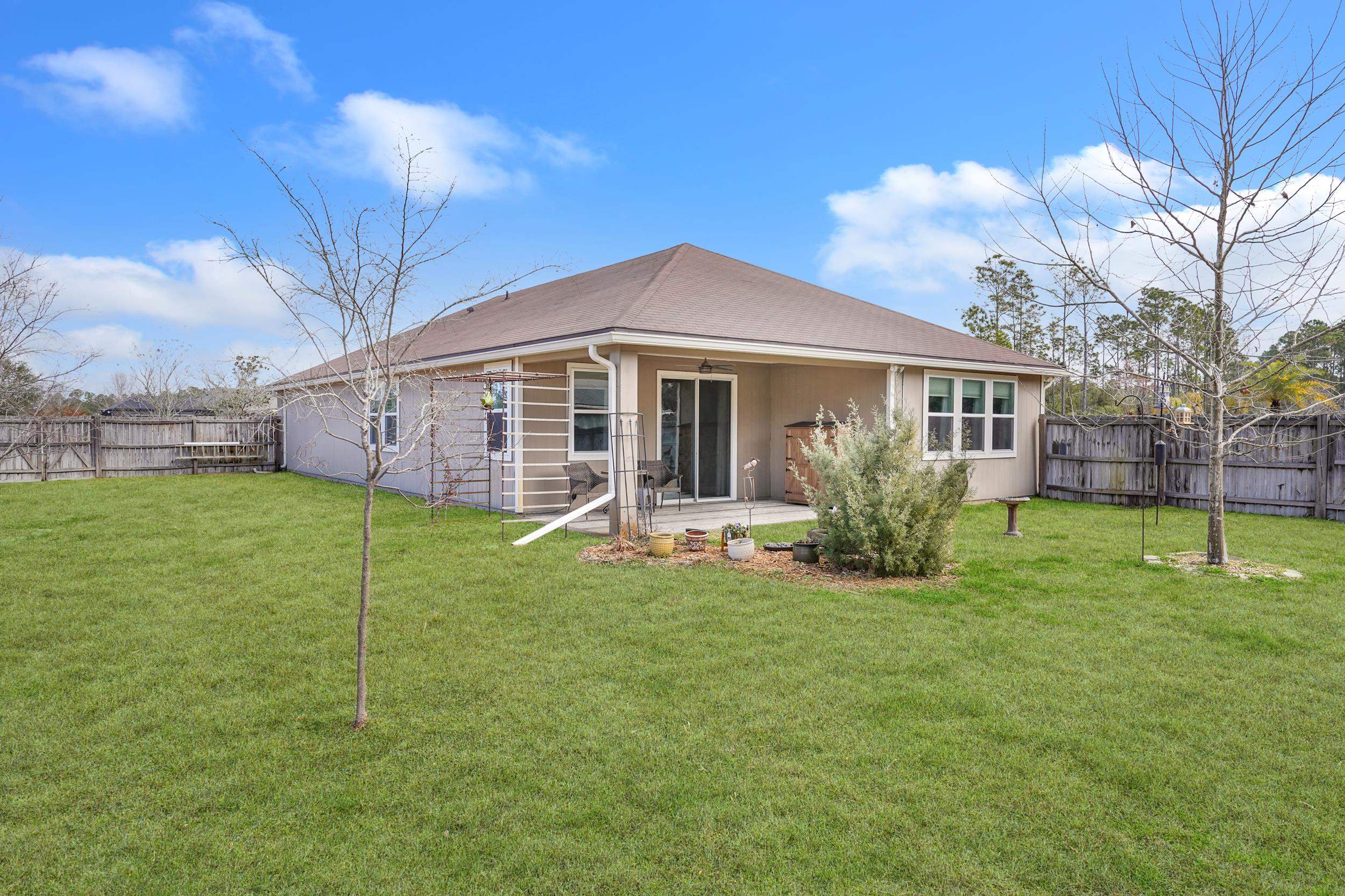 Image 35 of 43 For 104 Diamond Lake Drive