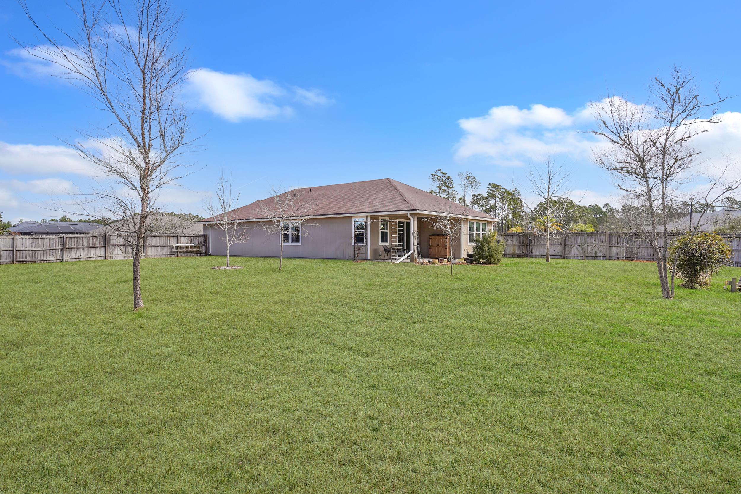 Image 37 of 43 For 104 Diamond Lake Drive