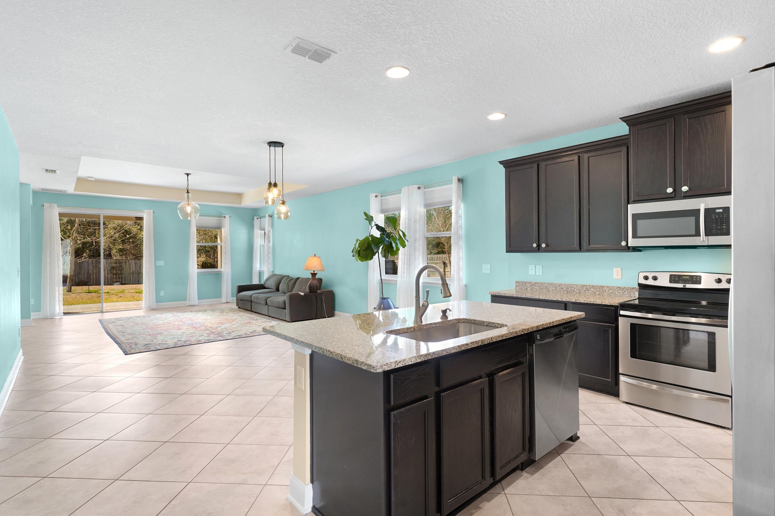 Image 8 of 43 For 104 Diamond Lake Drive