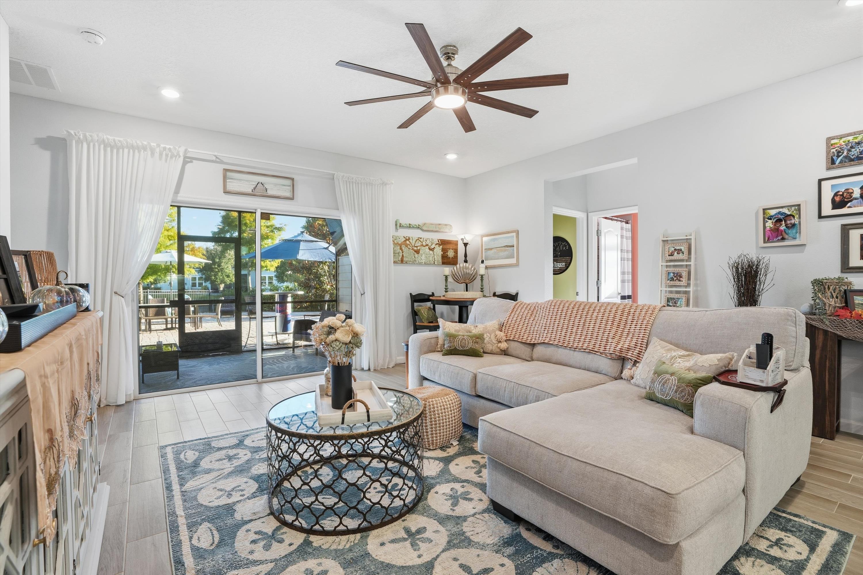 Image 14 of 44 For 20 Trumpco Dr