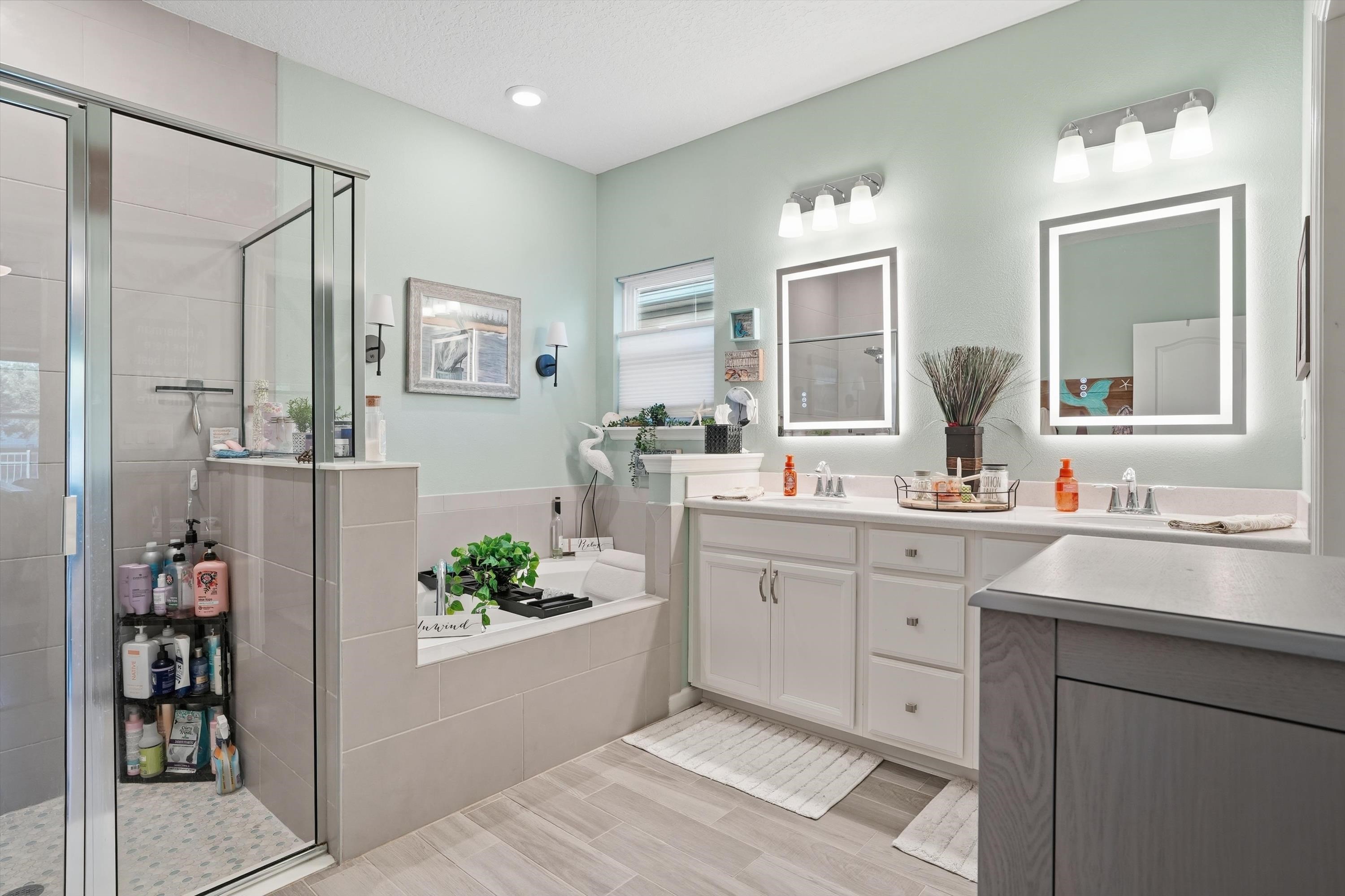 Image 18 of 44 For 20 Trumpco Dr