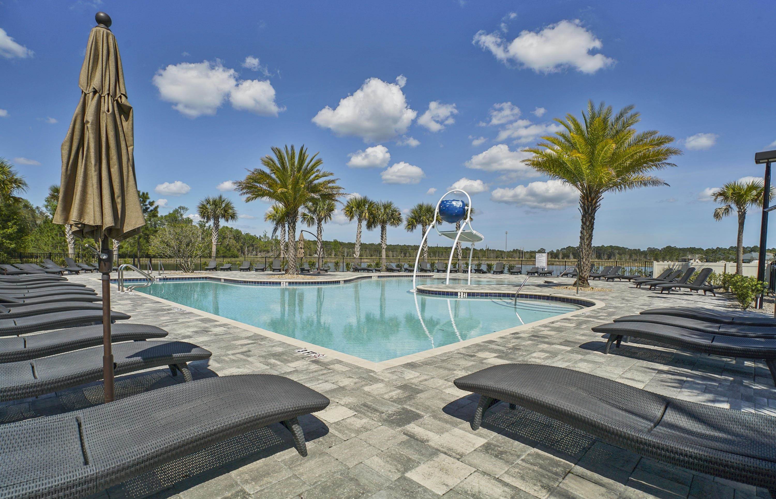 Image 40 of 44 For 20 Trumpco Dr