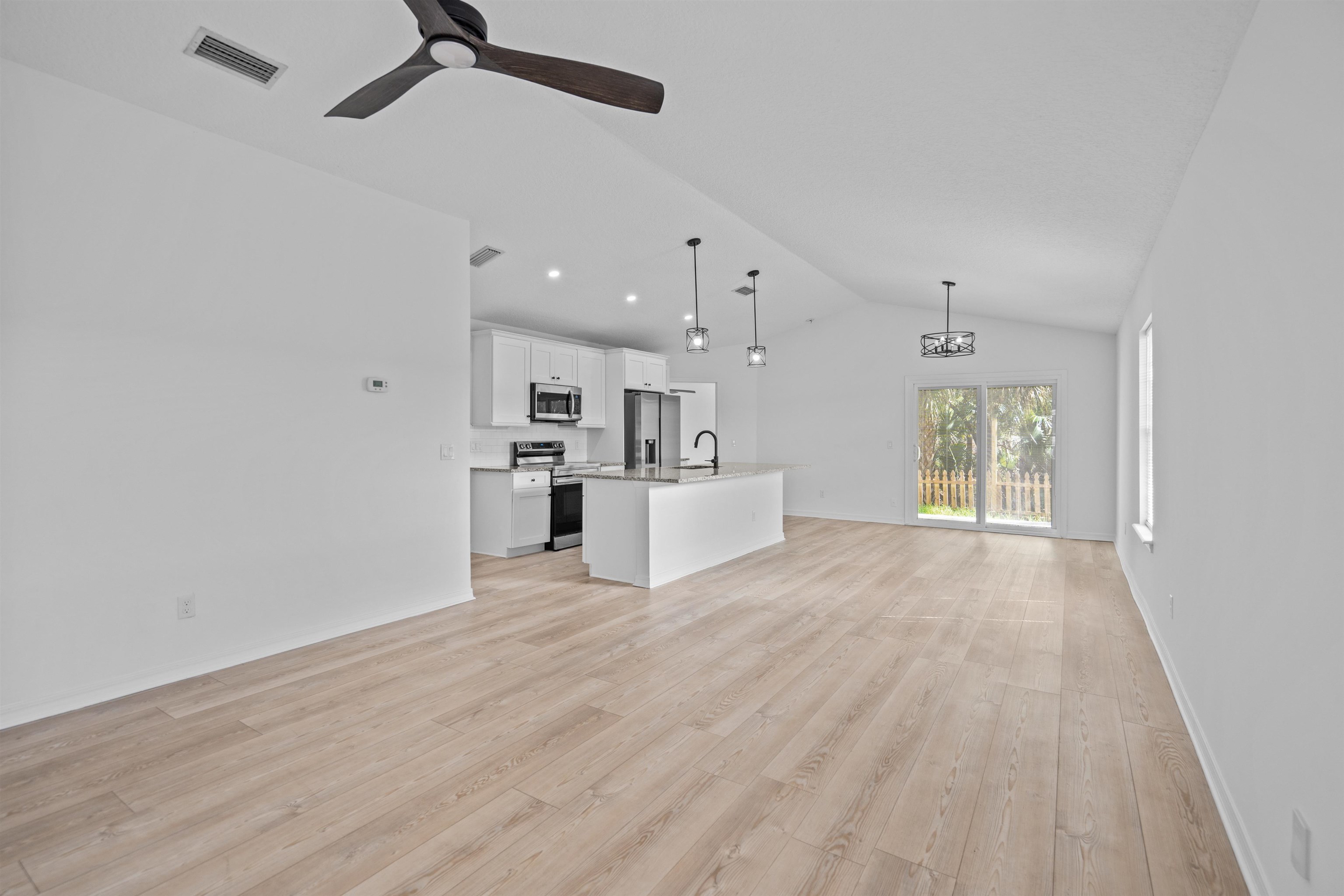 Image 17 of 41 For 236 Nesmith Avenue