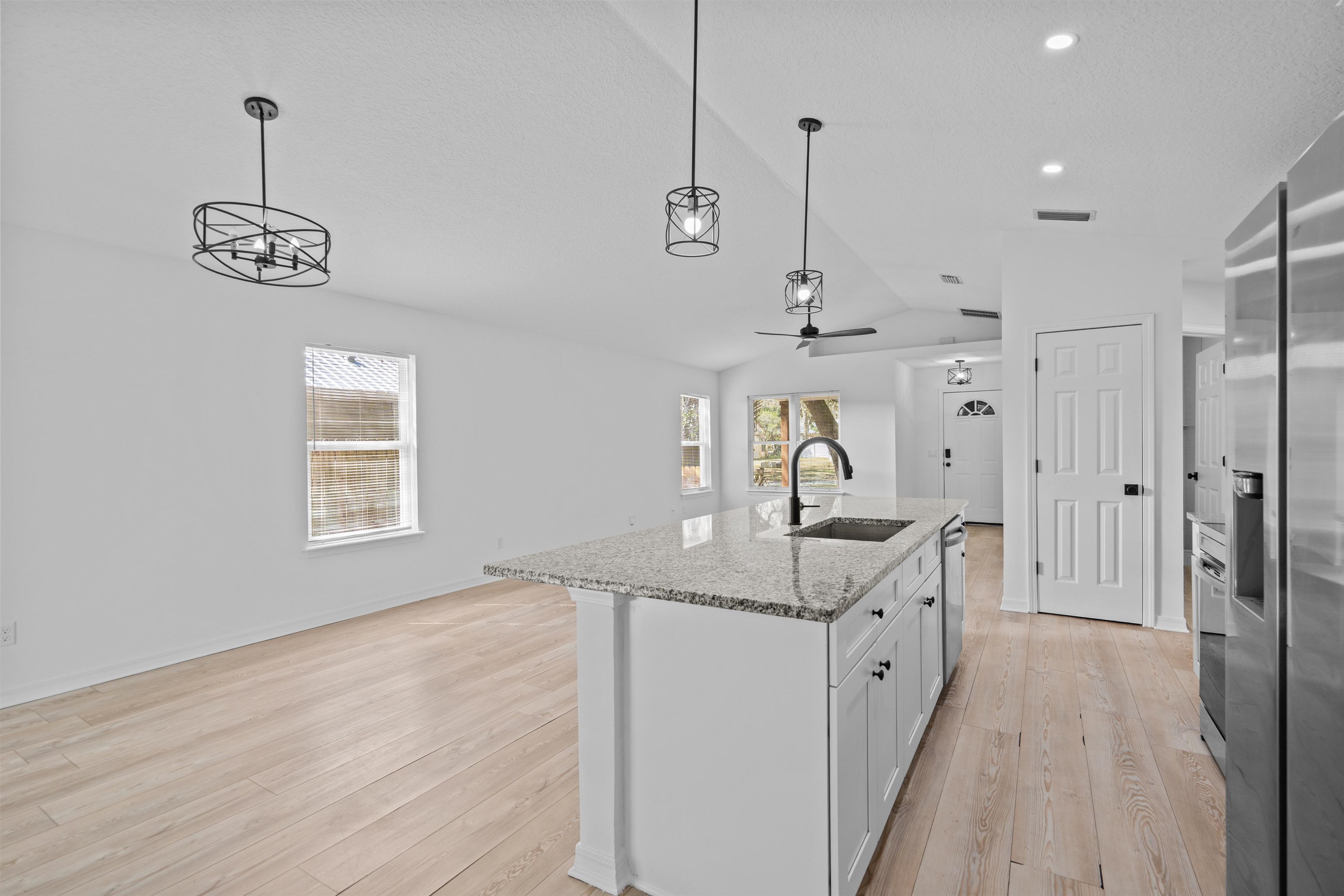 Image 21 of 41 For 236 Nesmith Avenue