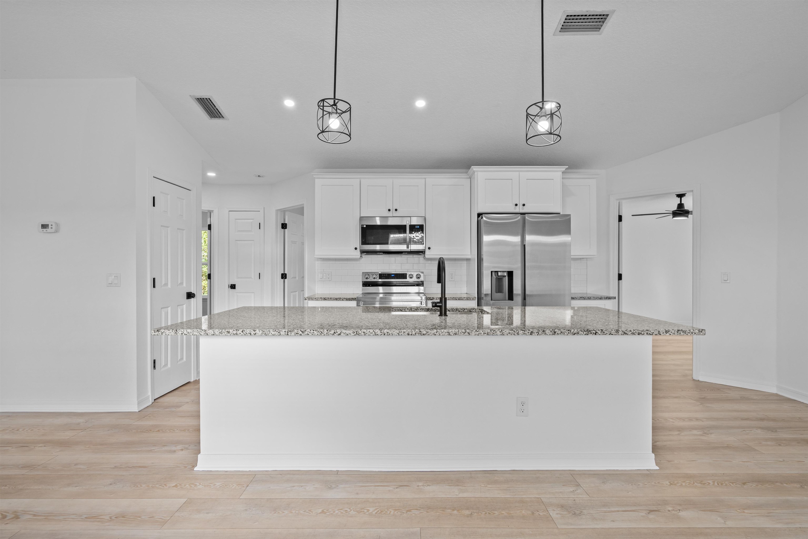 Image 24 of 41 For 236 Nesmith Avenue