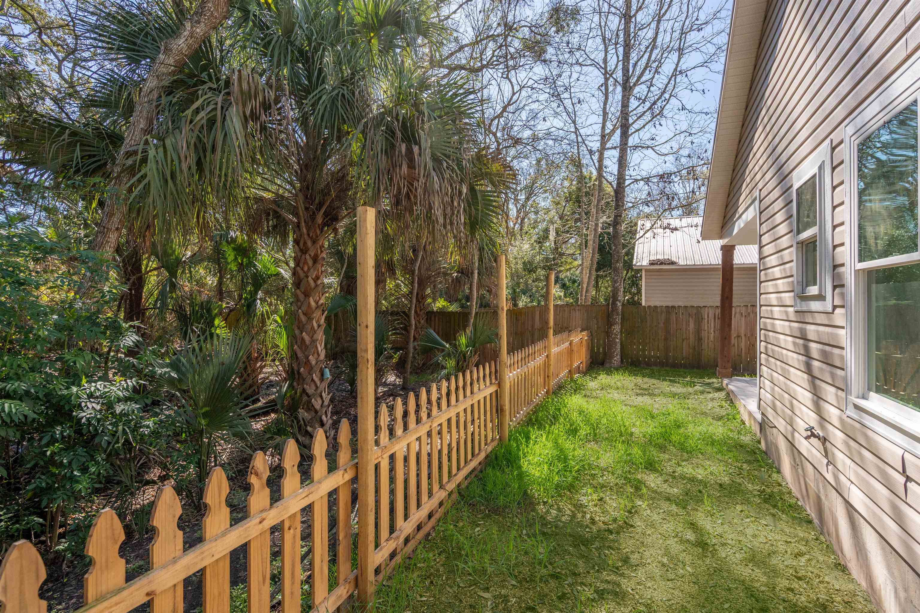 Image 3 of 41 For 236 Nesmith Avenue