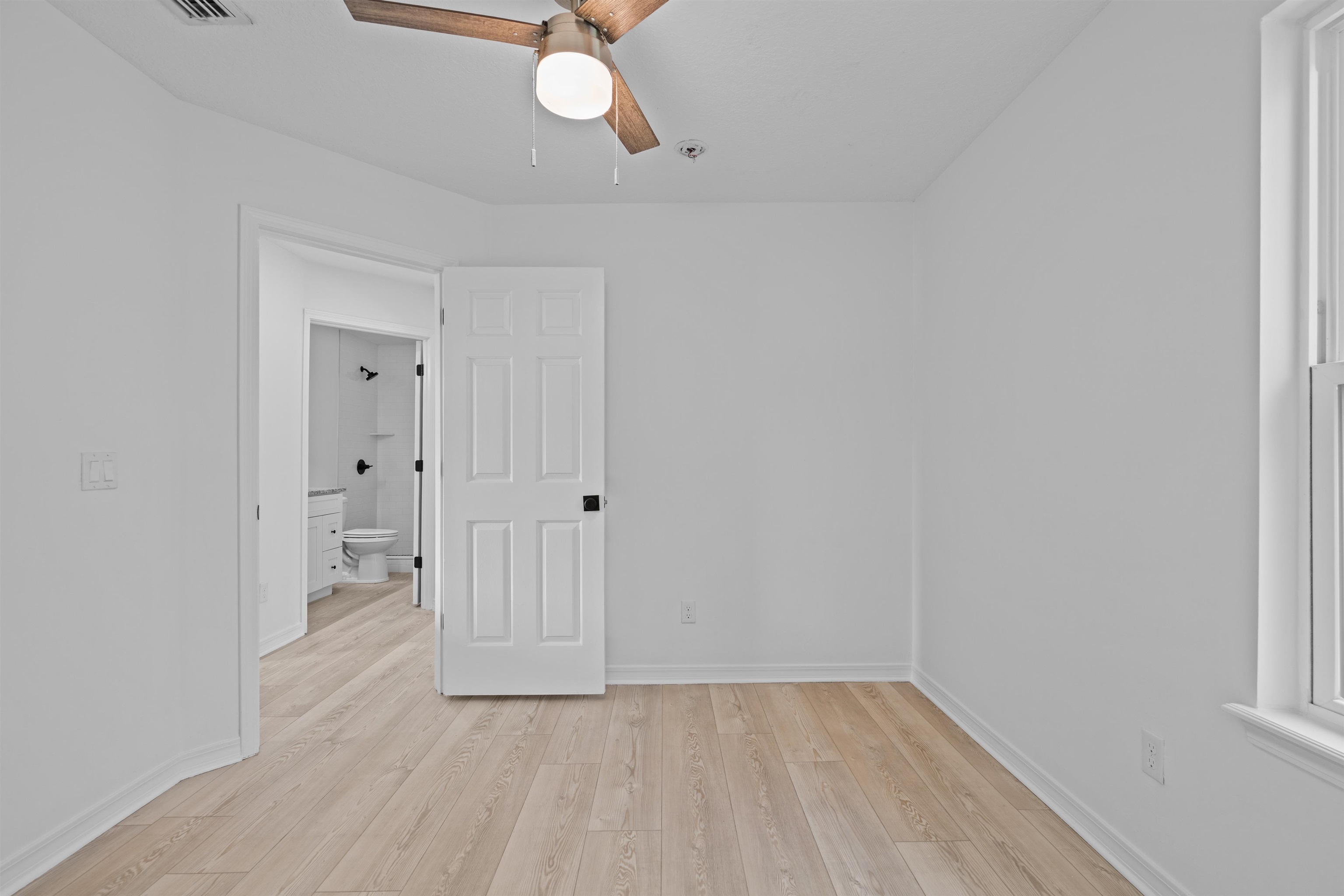 Image 30 of 41 For 236 Nesmith Avenue