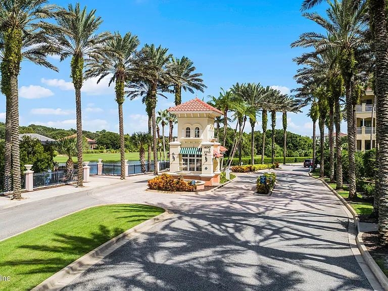 Image 2 of 83 For 15 Ocean Crest Way  1334