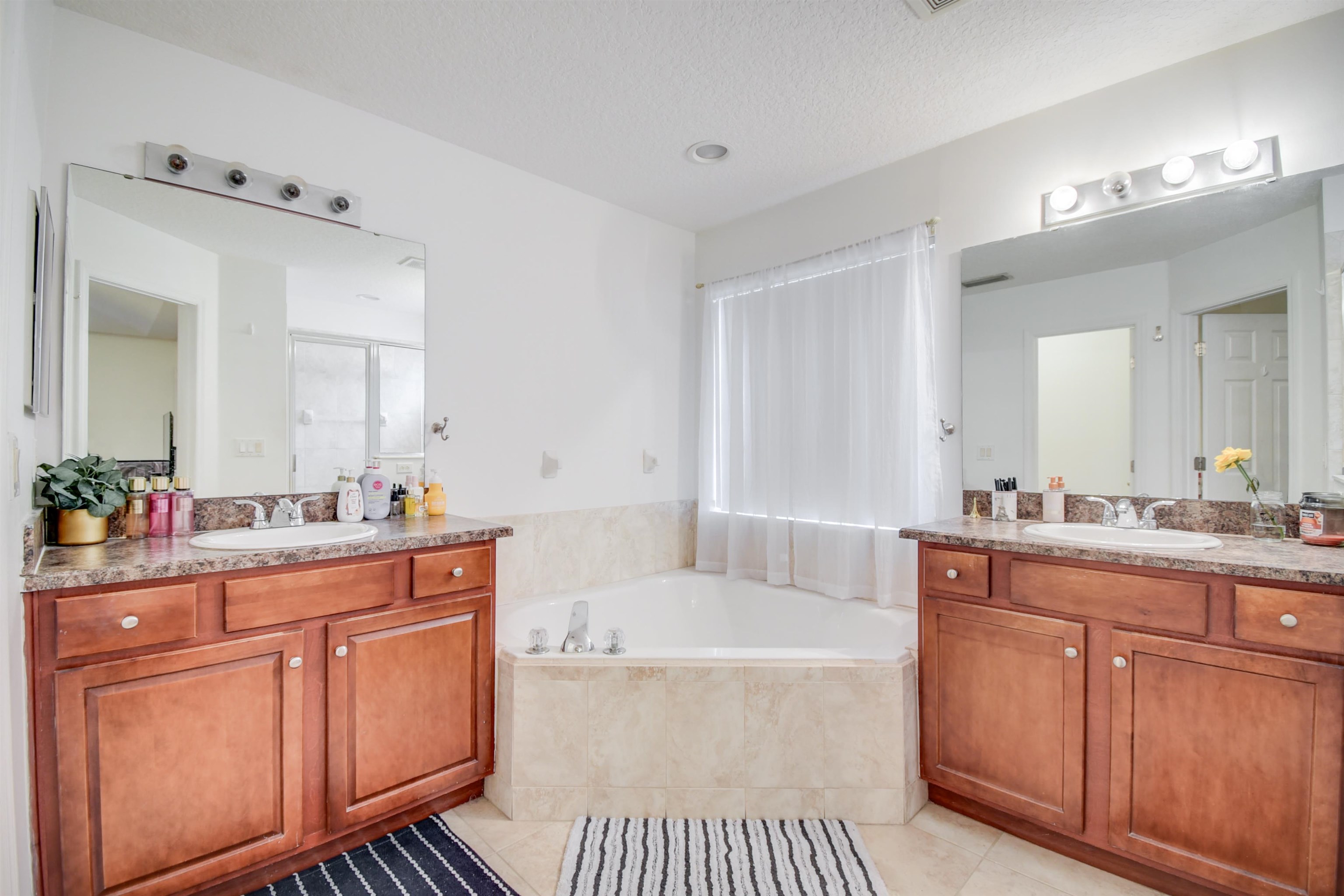 Image 17 of 44 For 5409 Cypress Links Blvd