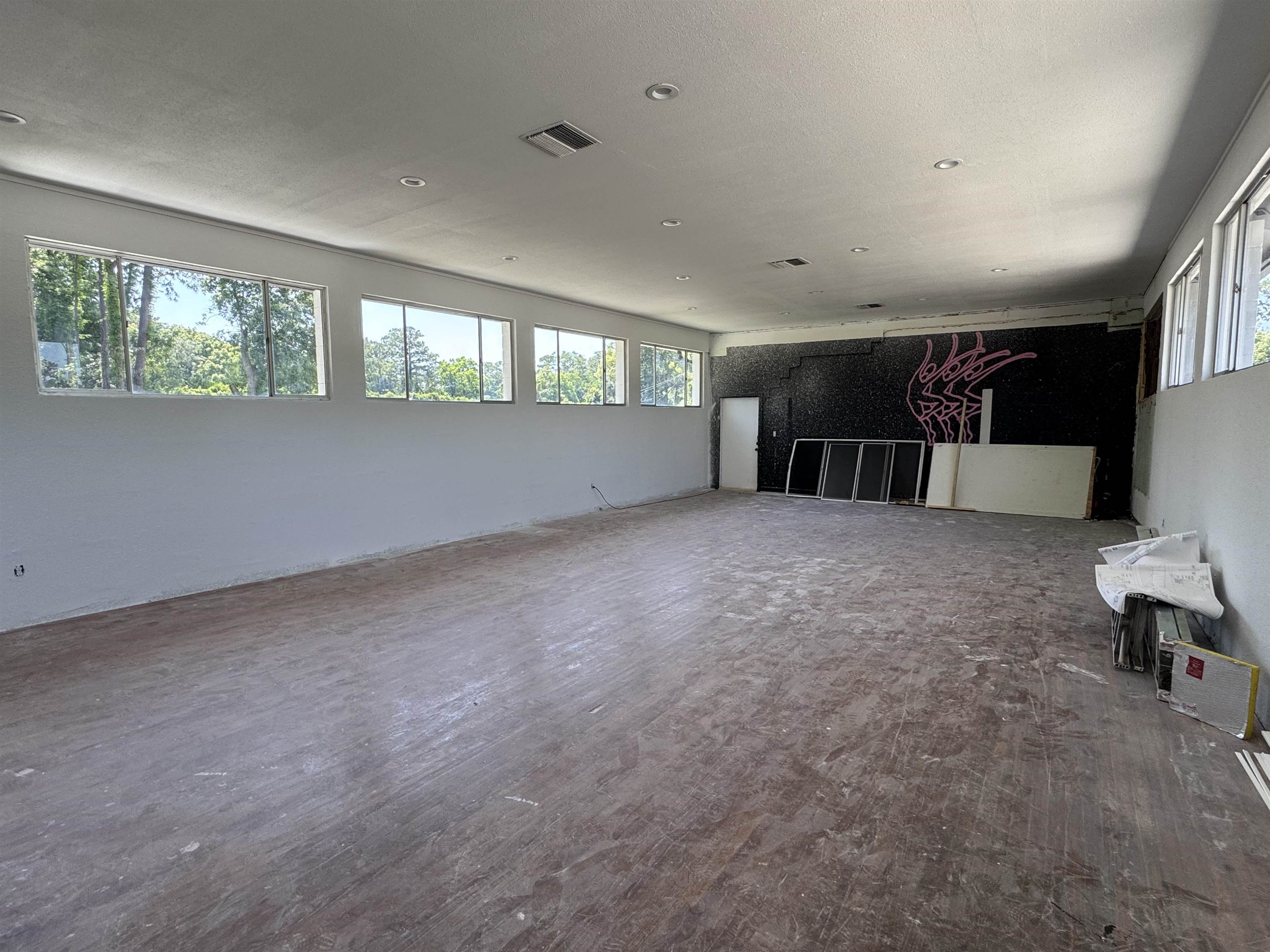 Image 8 of 9 For 4350 Spring Park Rd