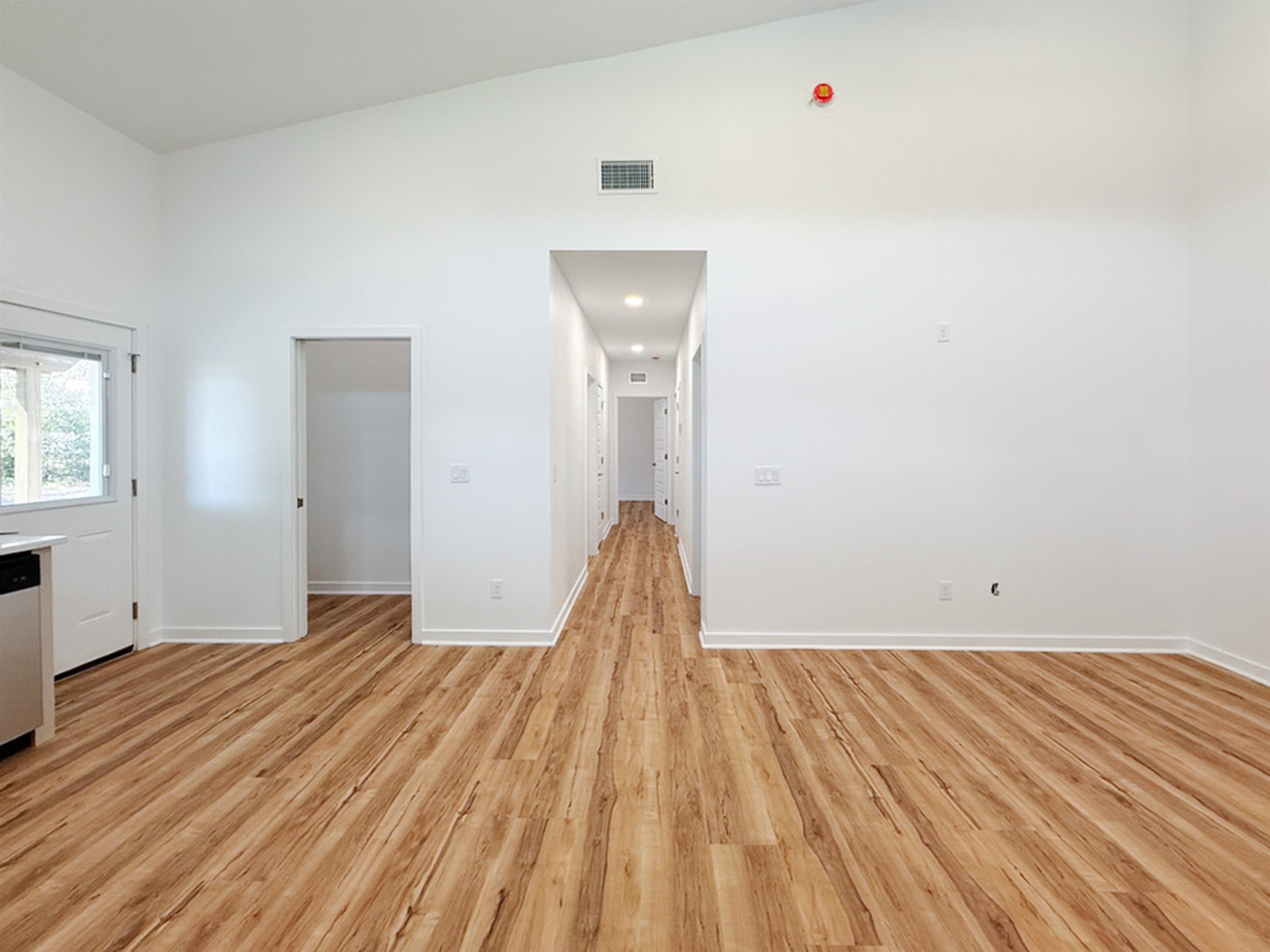 Image 14 of 27 For 724 Dawn Ave